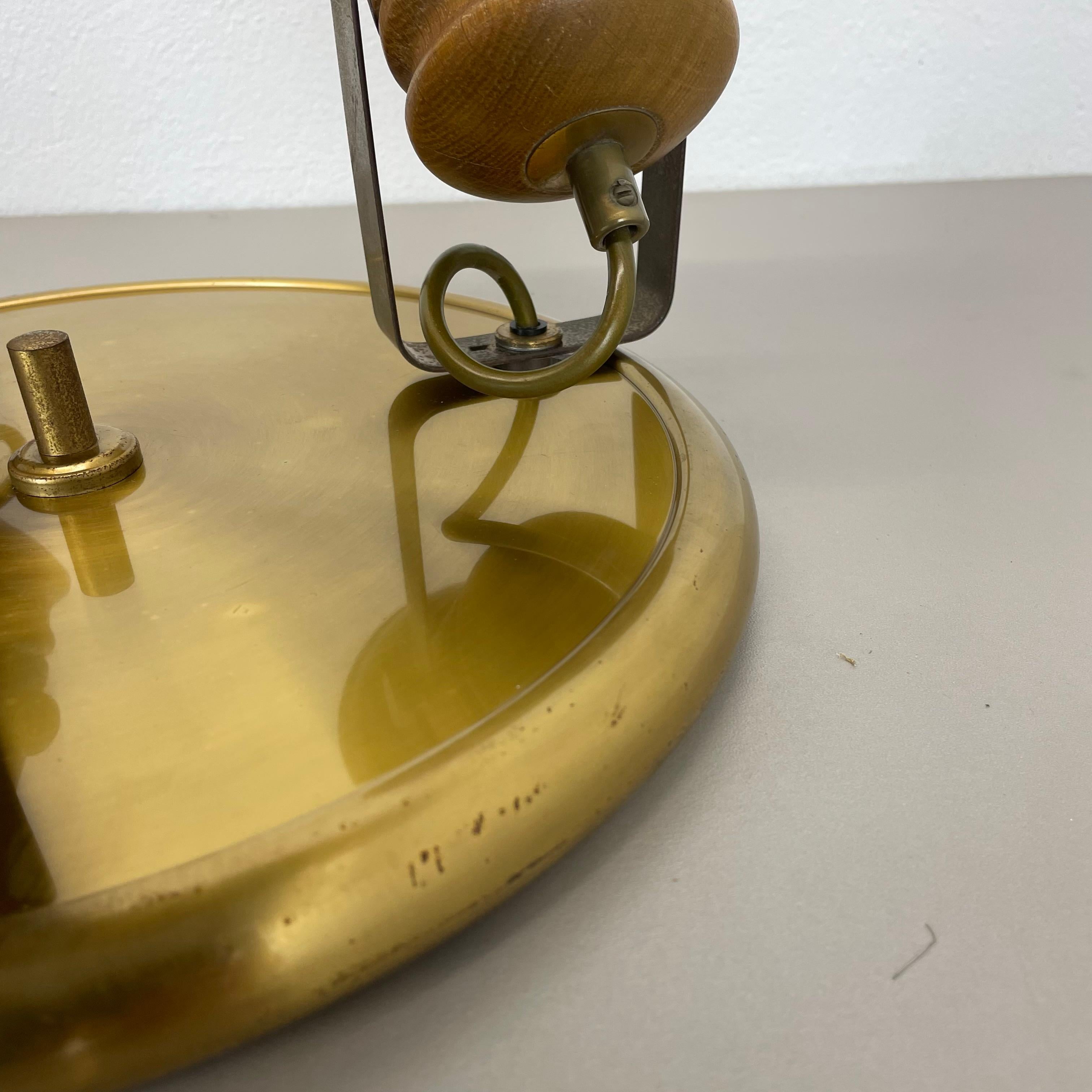 Plafoniera modernista a 3 spot in ottone e quercia di TEMDE Lights, Germania in vendita 1