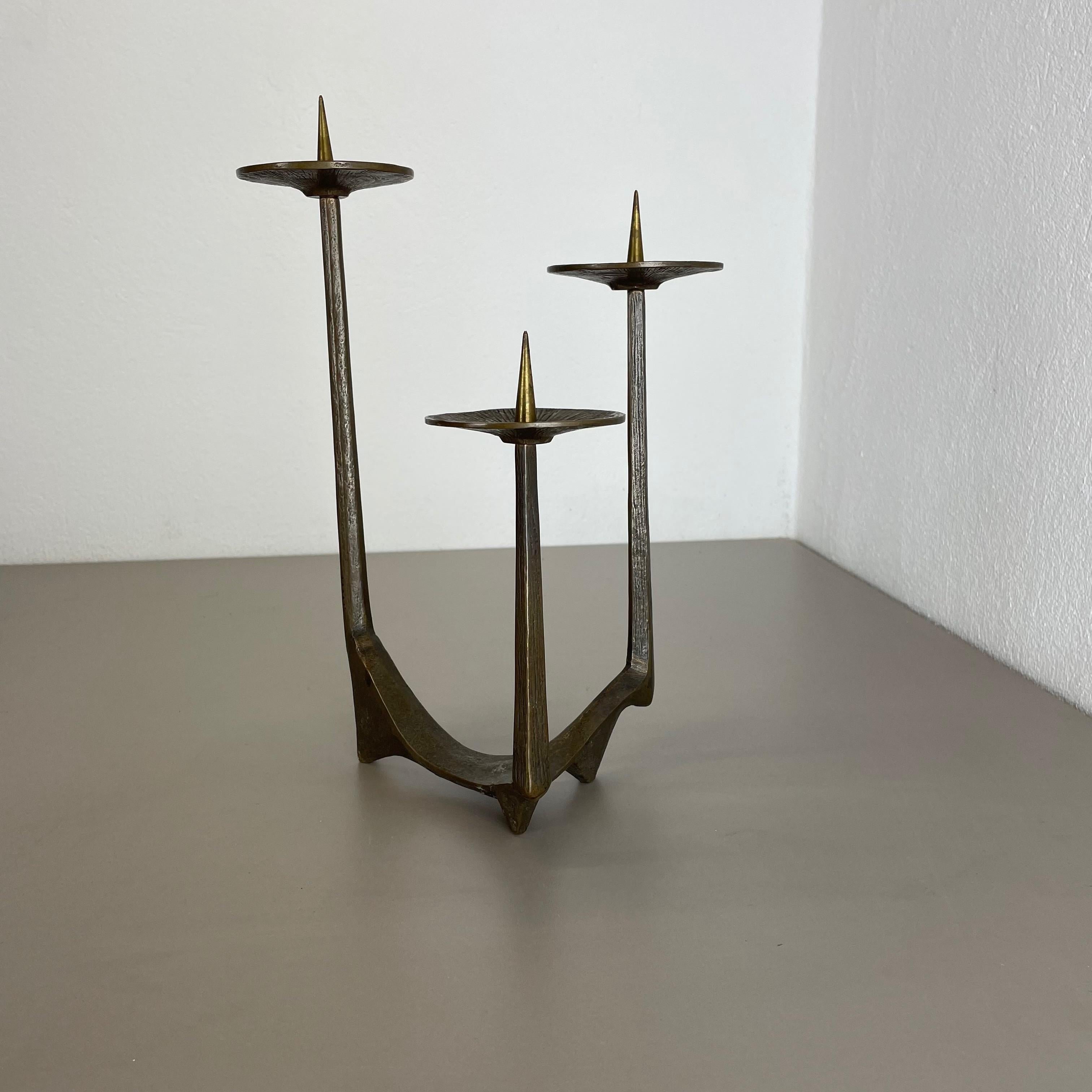 Article:

Brutalist candleholder


Origin:

France


Material:

solid bronze


Decade:

1970s


This original vintage candleholder, was produced in the 1970s in France. It is made of solid bronze, and has a lovely patination due