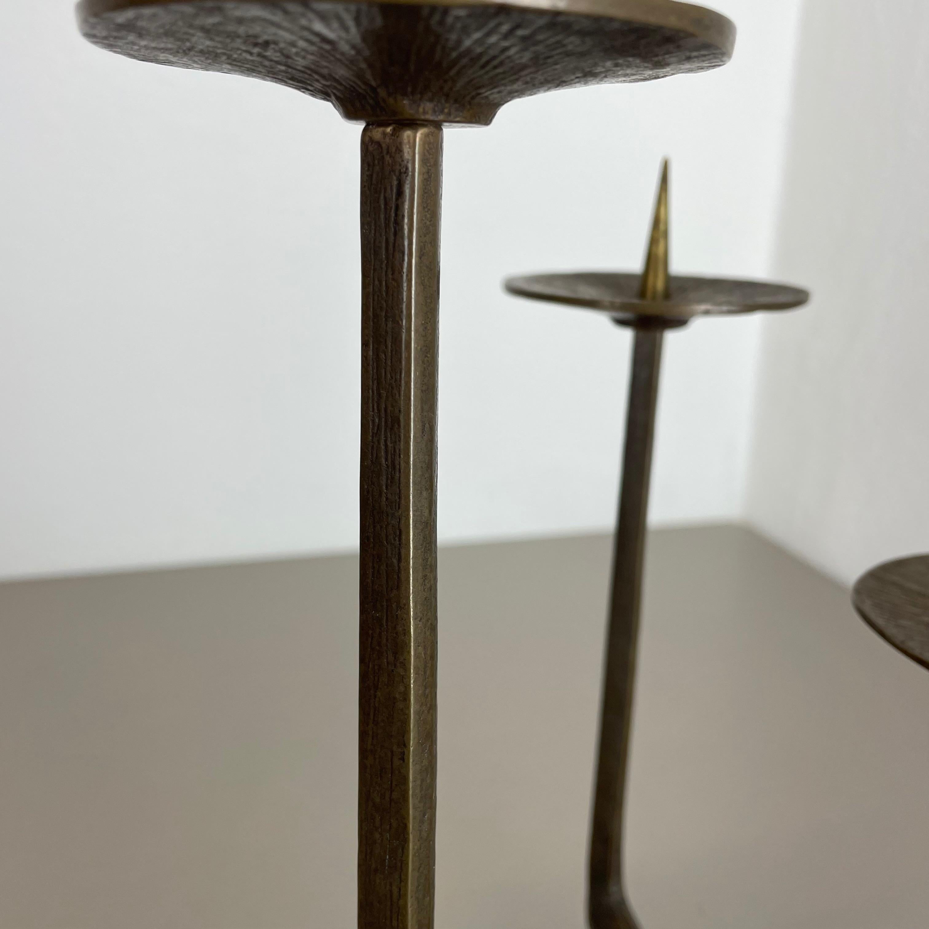 Modernistischer 32cm skulpturaler brutalistischer Bronze-Metall-Kerzenhalter, Frankreich, 1970er Jahre im Angebot 3