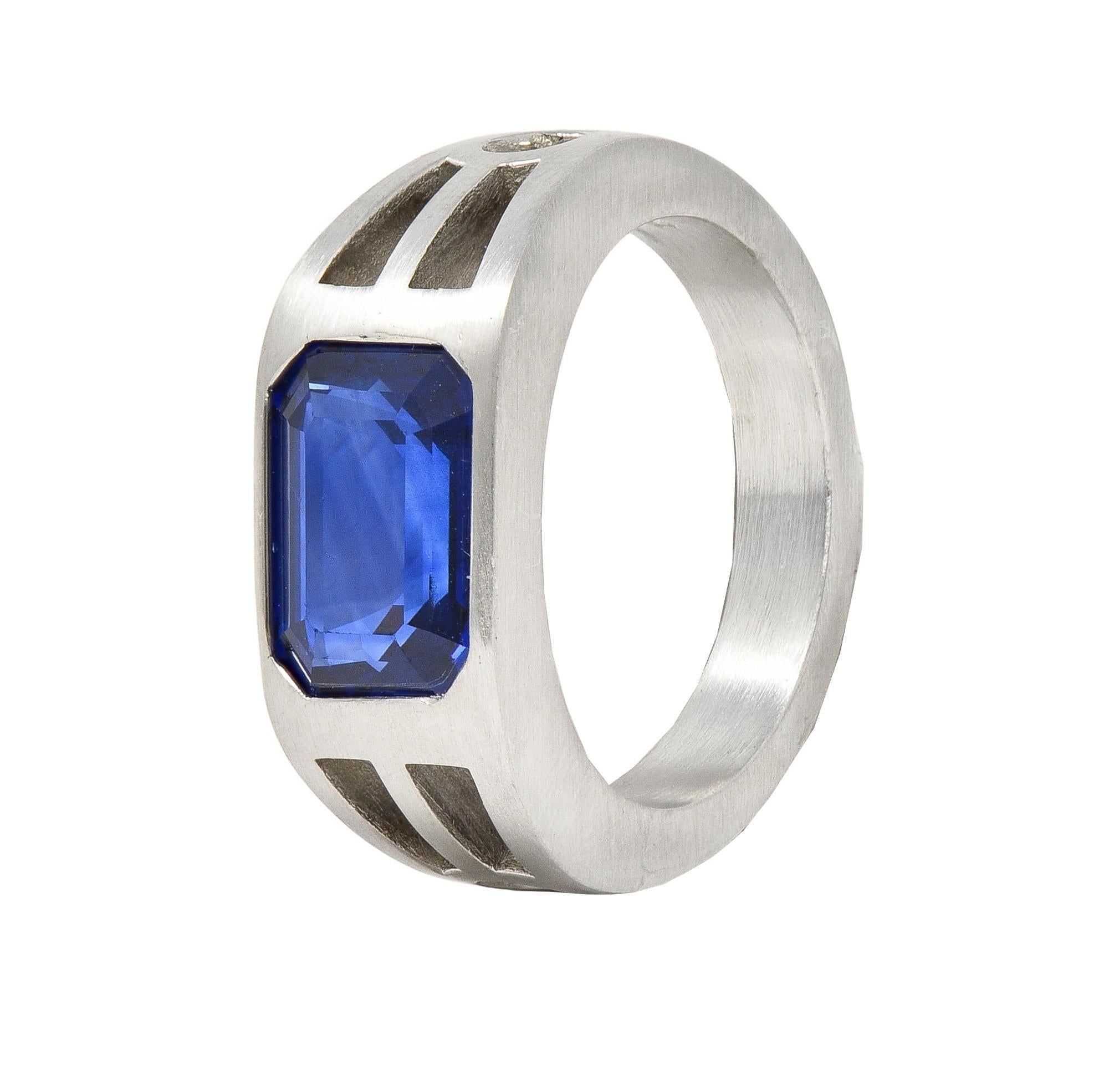 Anillo de sello modernista para hombre, geométrico, en platino, con zafiro azul de 5,60 quilates en venta 4
