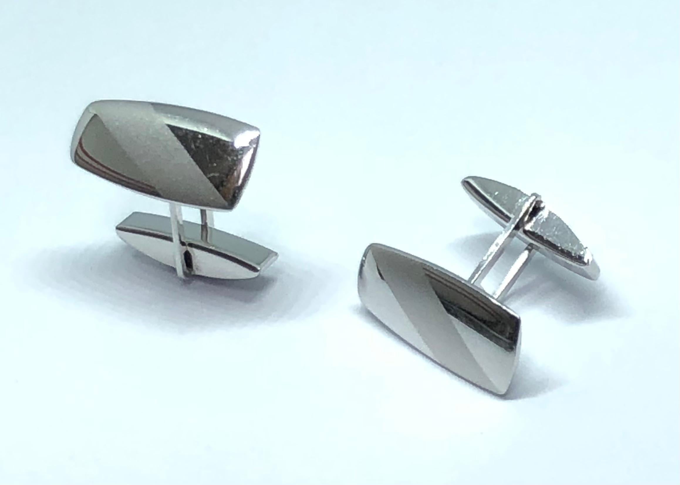 Modernist 9 Carat White Gold Cuff Links In Good Condition In London, GB