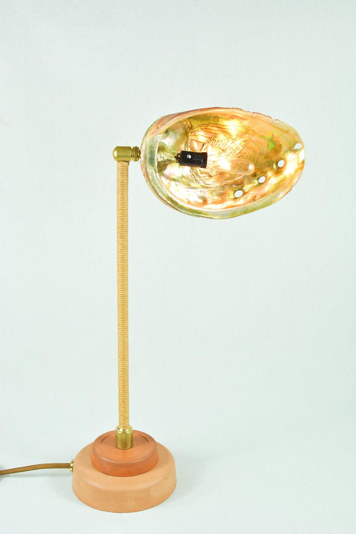 Modernist 'Abalone Lawyer's Lamp' with Real Vintage Abalone Seashell Shade In New Condition For Sale In Brooklyn, NY