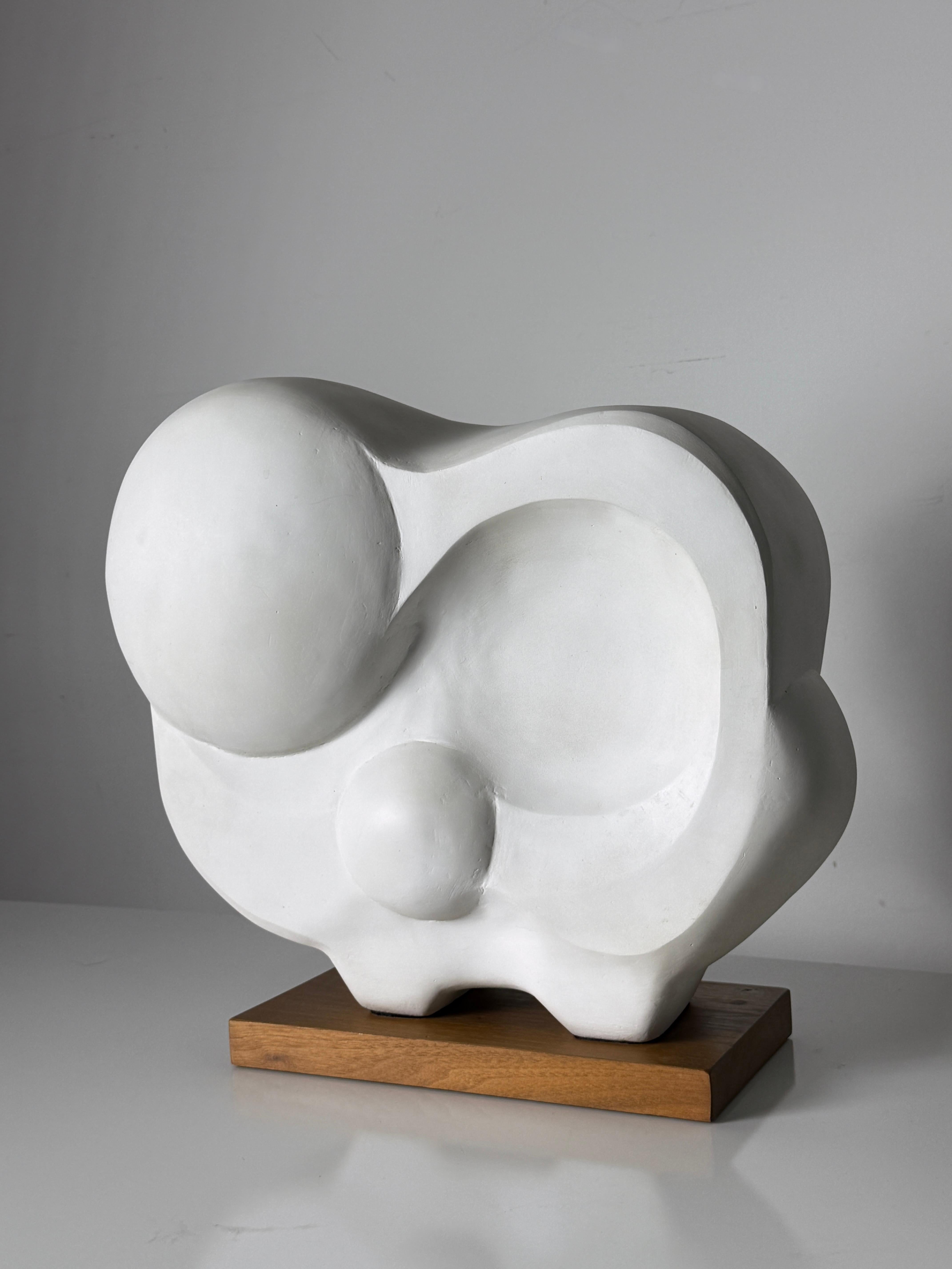 Organico moderno Modernist Abstract Freeform Artist Signed White Plaster Organic Sculpture 1990s in vendita