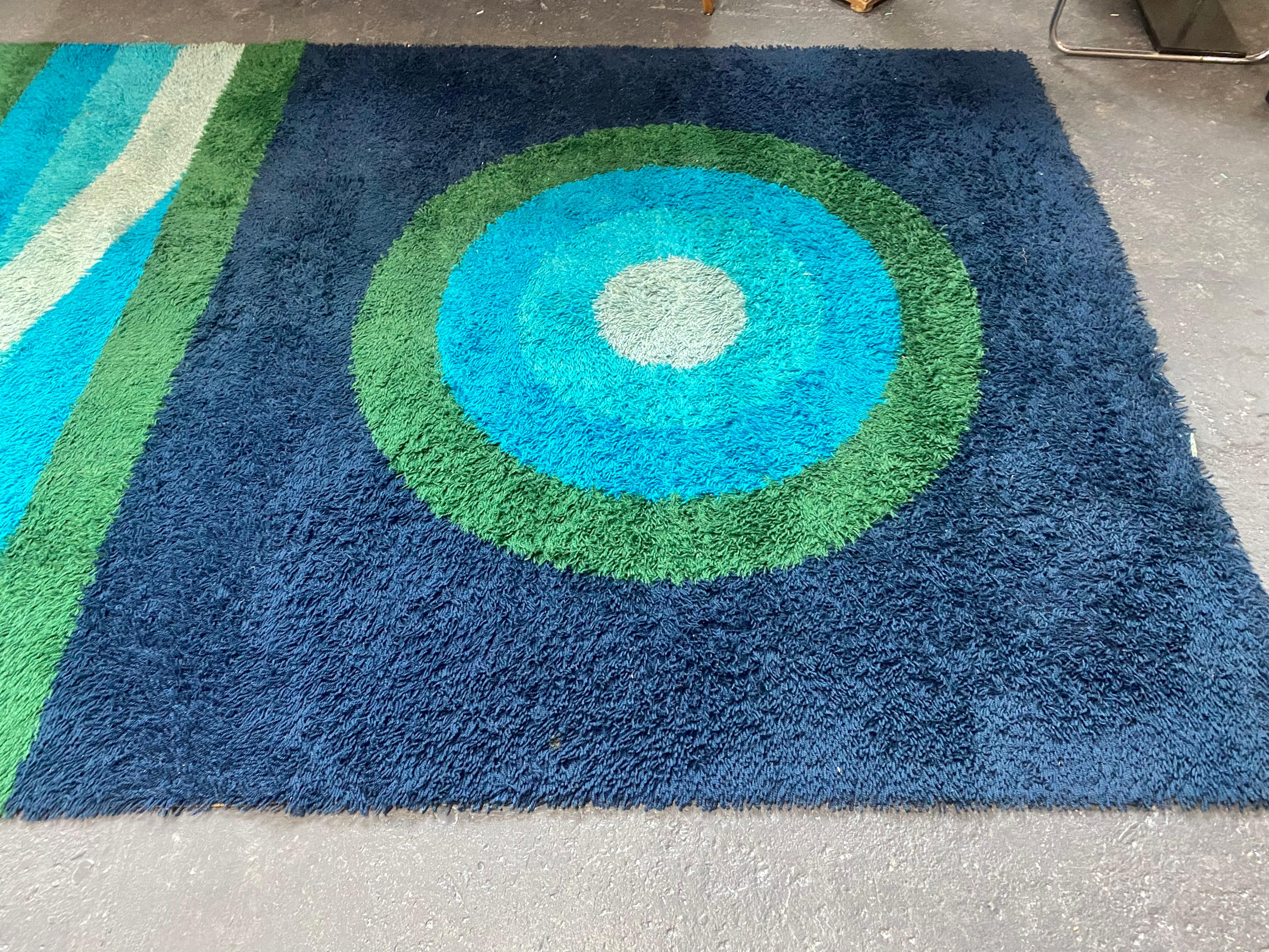 Modernist Abstract Ege Rya Rug, 9 x 7, Blues and Greens  In Good Condition For Sale In Buffalo, NY