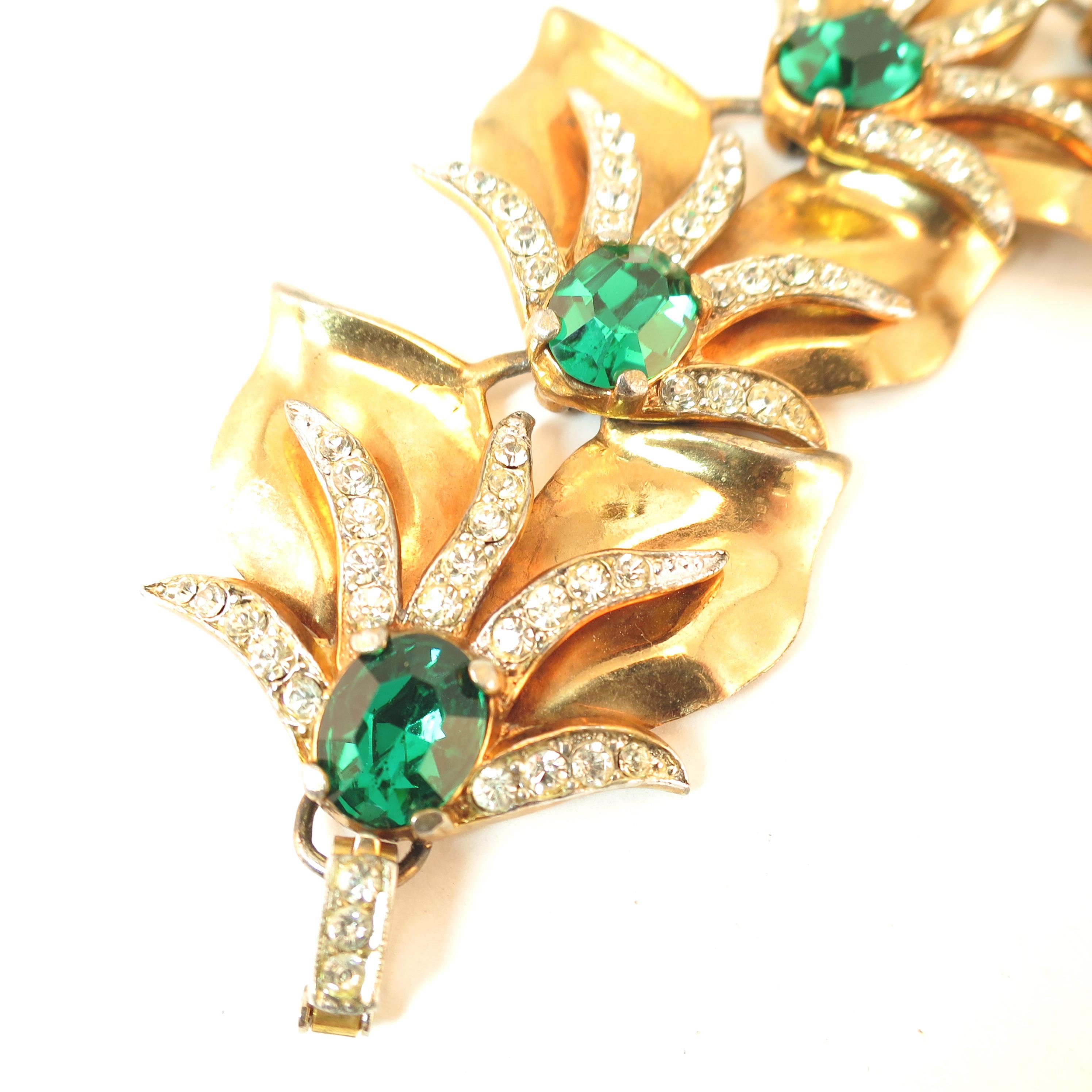 Modernist Abstract Emerald Crystal Linked Bracelet, 1940s For Sale 7