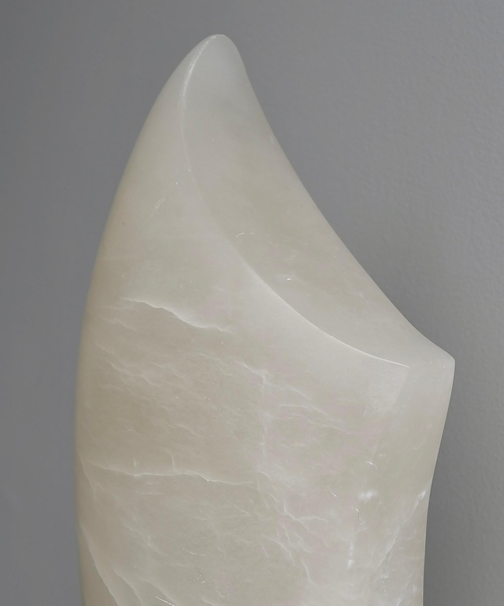 Modernist Abstract White Alabaster Sculpture, The Netherlands circa 1970 In Good Condition For Sale In Den Haag, NL