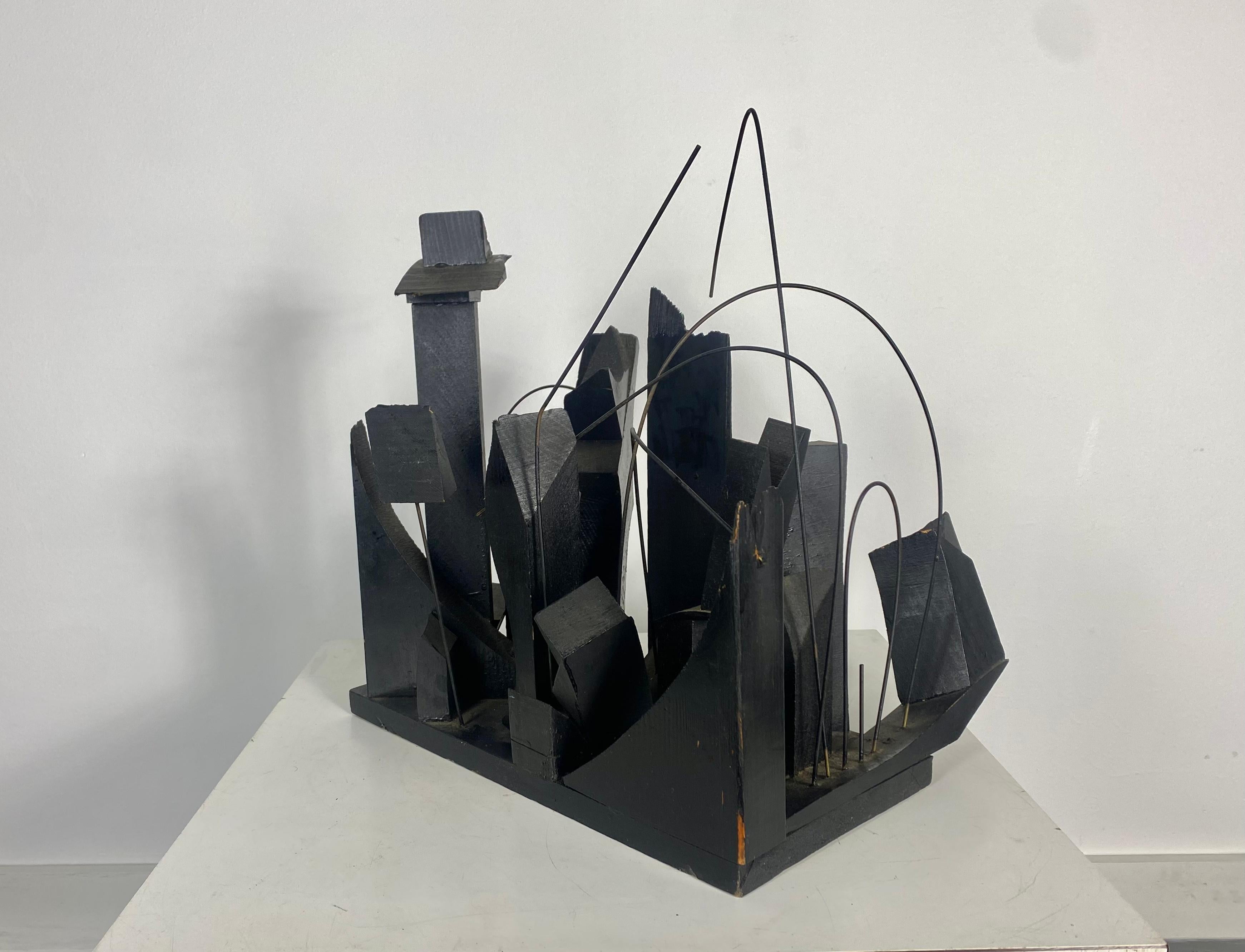 Modernist Abstract Wood and Wire Sculpture Manner of Louise Nevelson For Sale 2