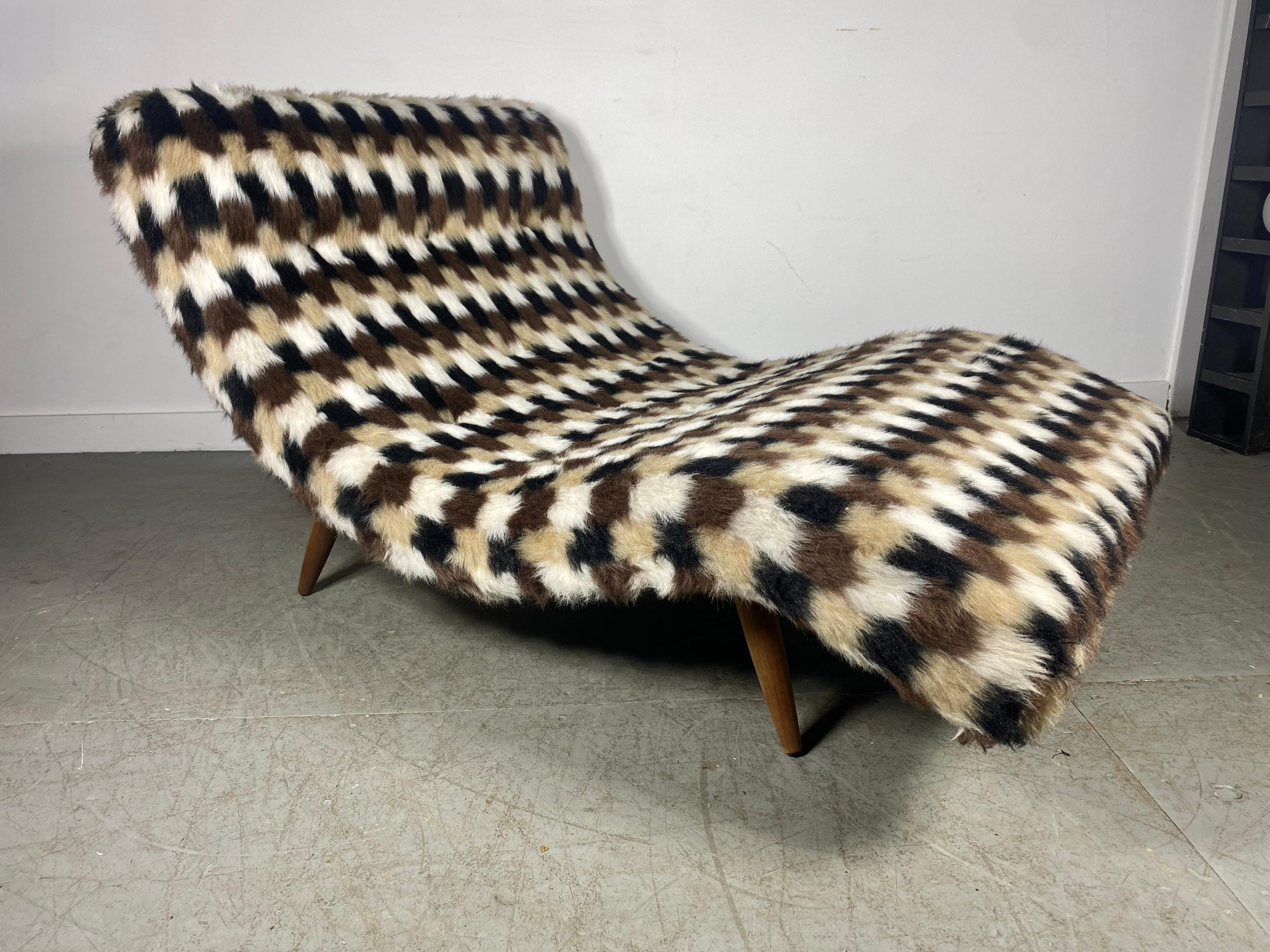 Fauteuil de salon moderniste Adrian Pearsall Wave en tissu géométrique original en vente 3