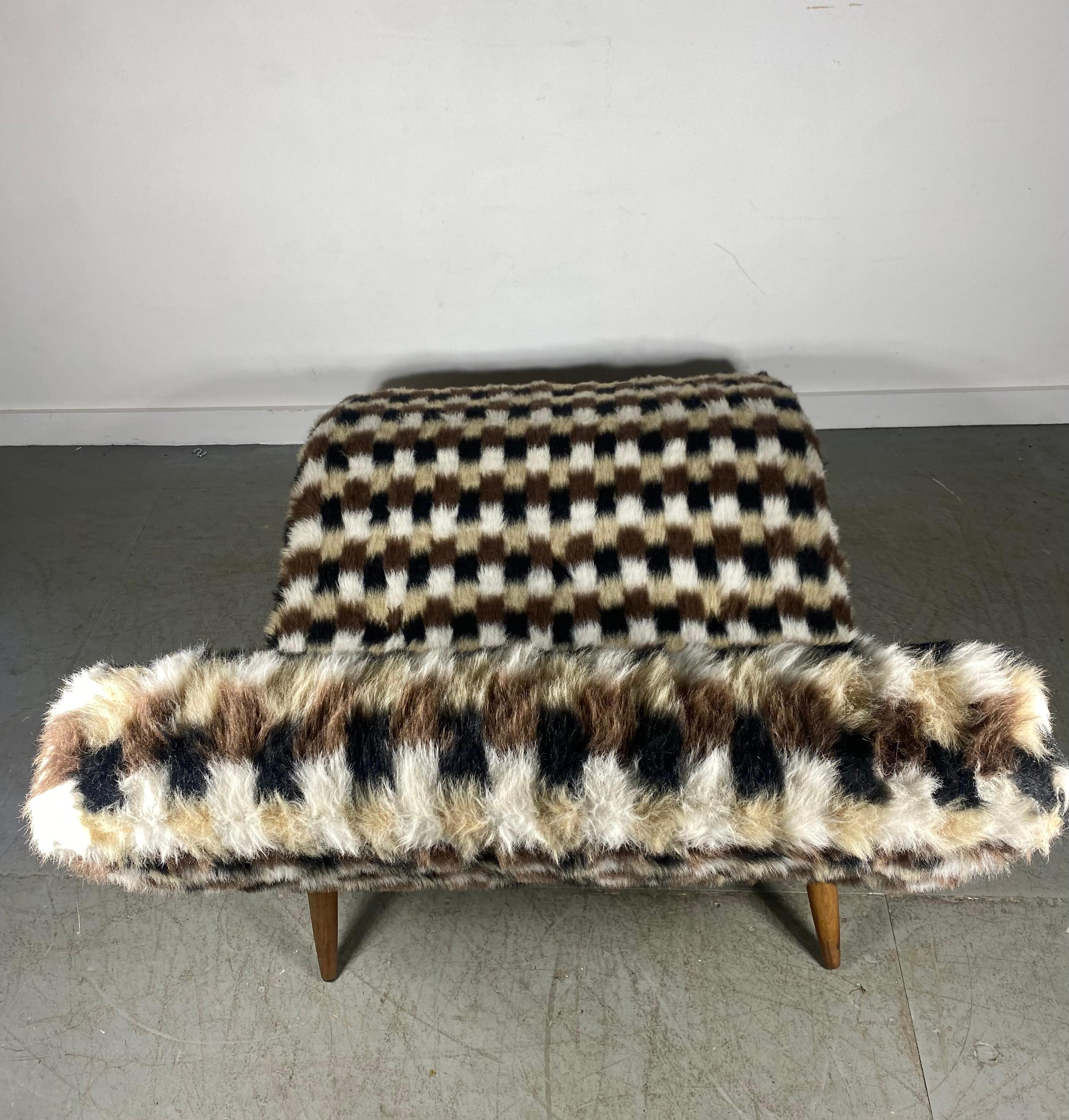 Mid-Century Modern Modernist Adrian Pearsall Wave Chaise Lounge in original geometric fabric