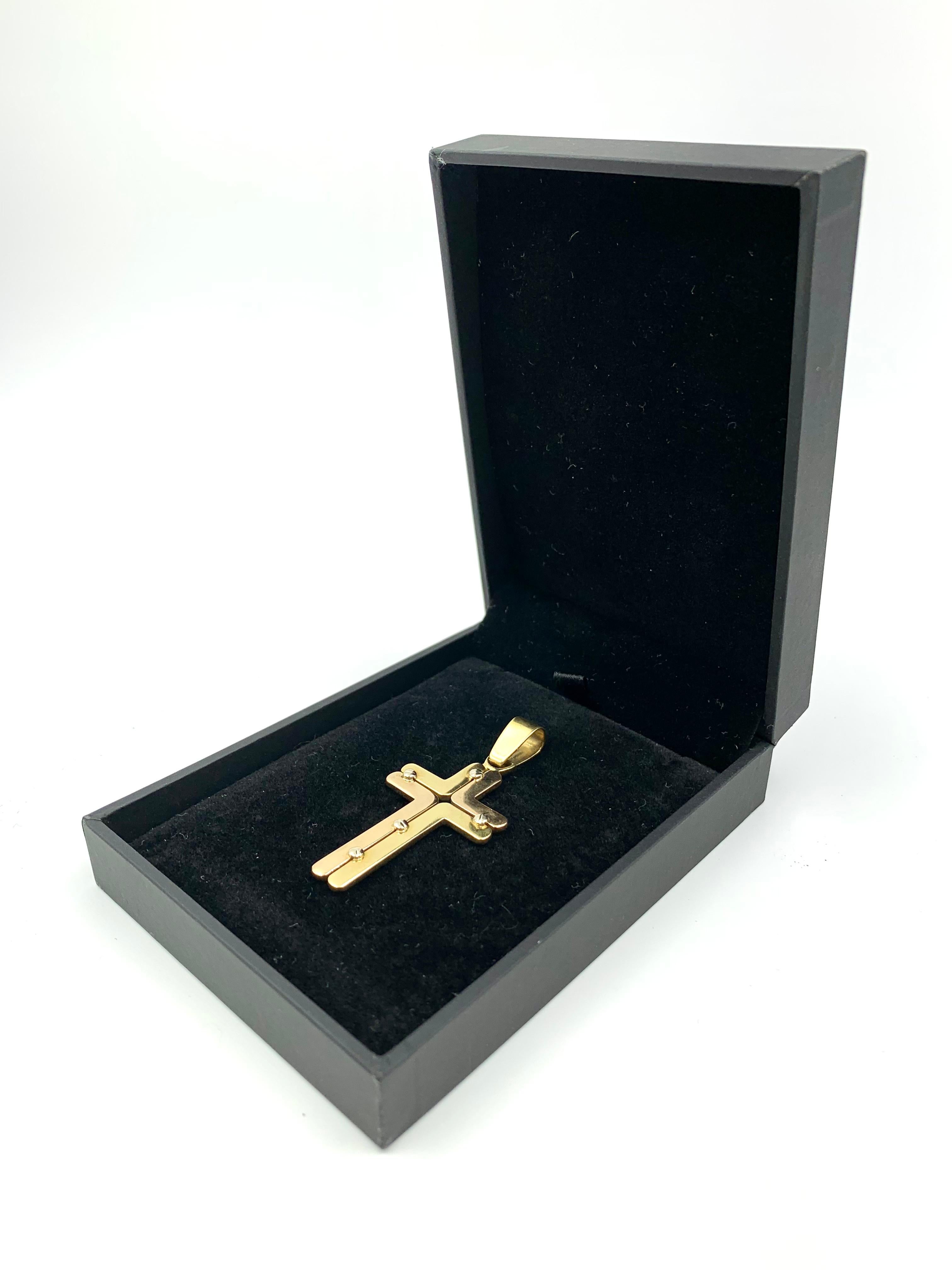 Italienisches modernistisches italienisches Kreuz von Adriano Chimento aus 18 Karat dreifarbigem Gelb-, Rosé- und Weißgold 1