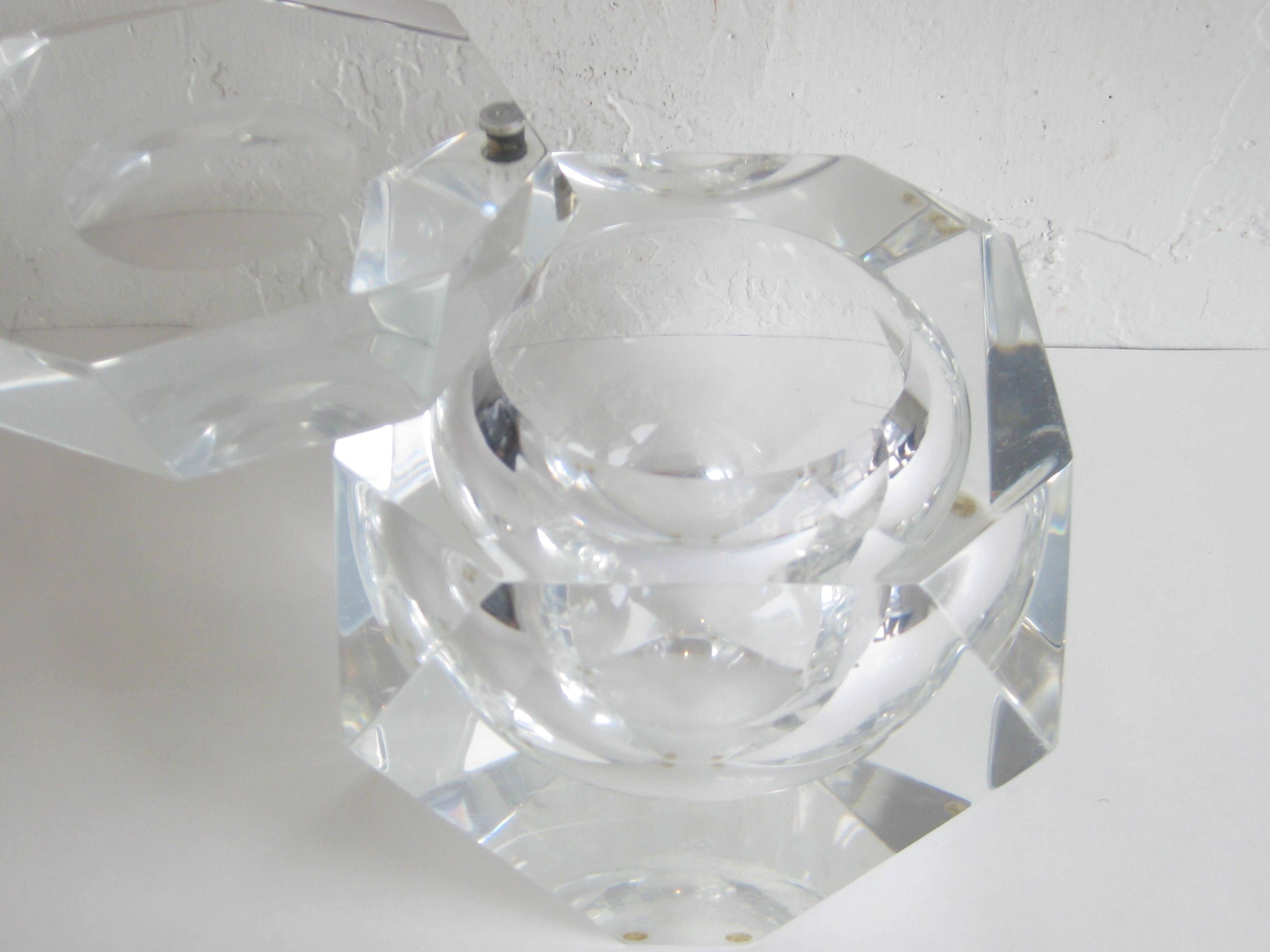Modernist Alessandro Albrizzi Italian Faceted Lucite Bar Ice Bucket, circa 1970 7