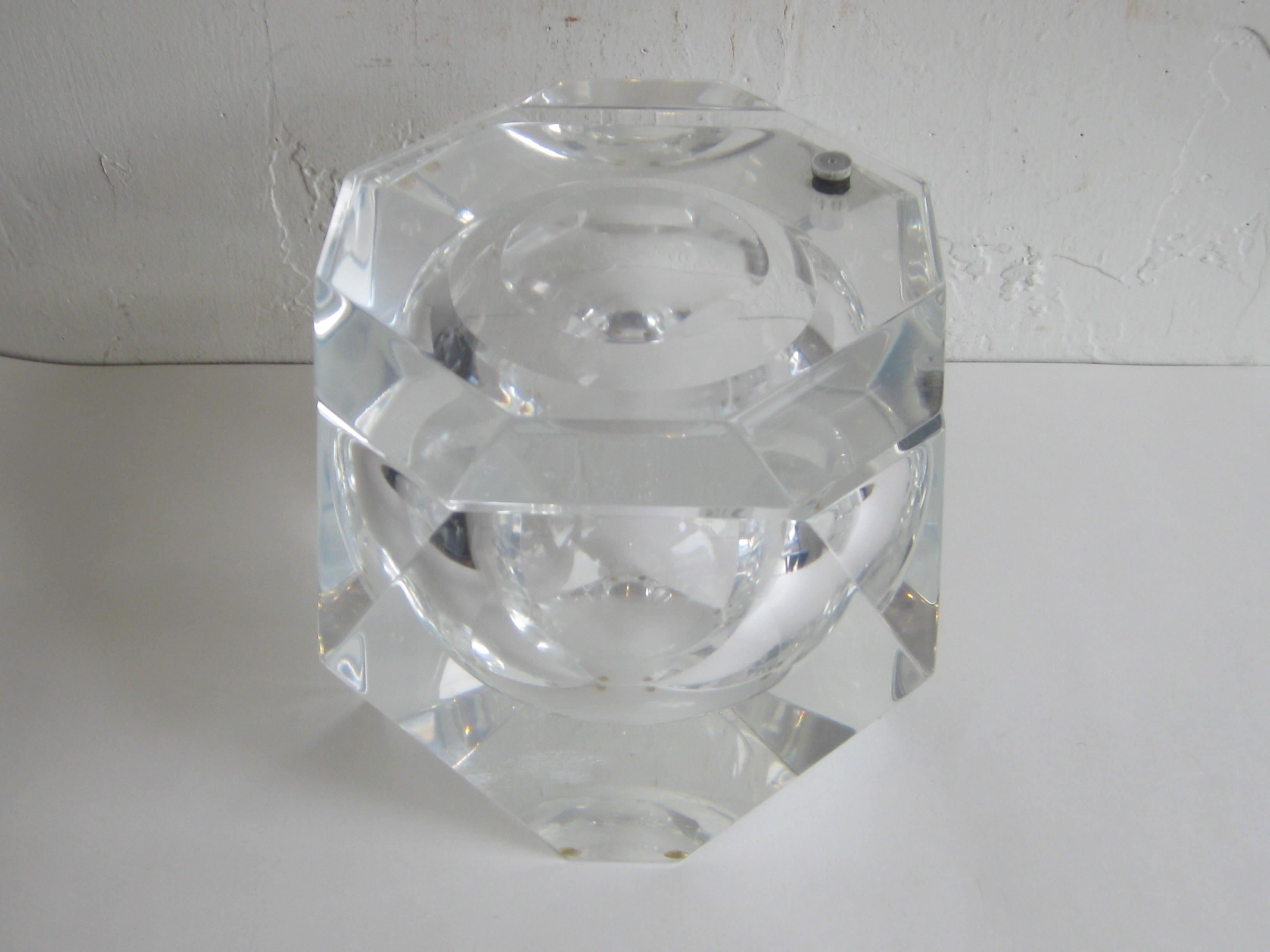 Modernist Alessandro Albrizzi Italian Faceted Lucite Bar Ice Bucket, circa 1970 9