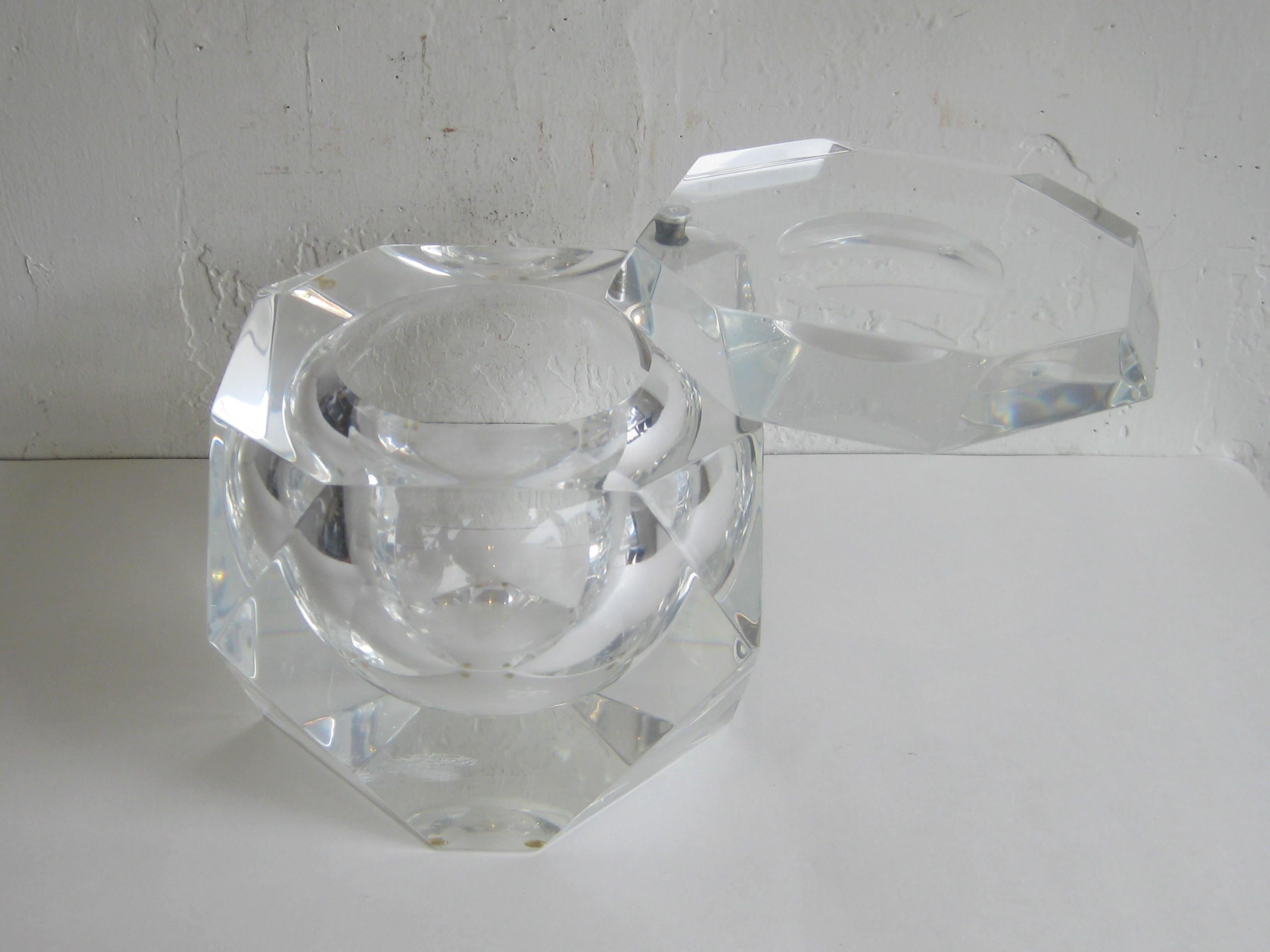 Modernist Alessandro Albrizzi Italian Faceted Lucite Bar Ice Bucket, circa 1970 10