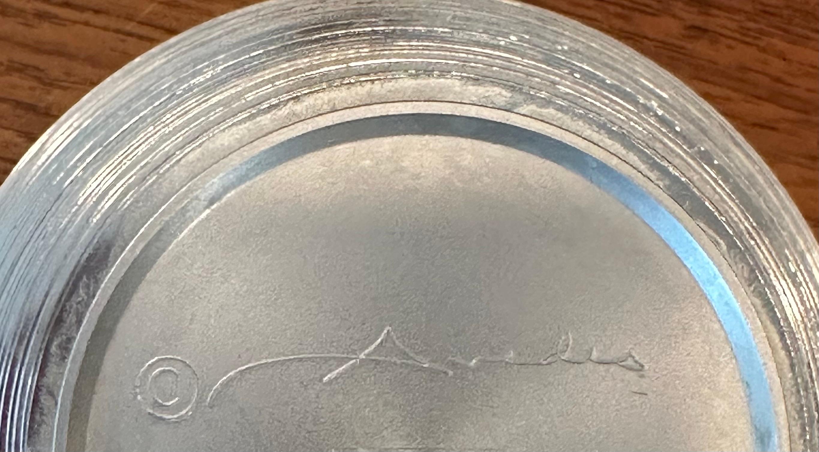 Vase moderniste en anneau d'aluminium 