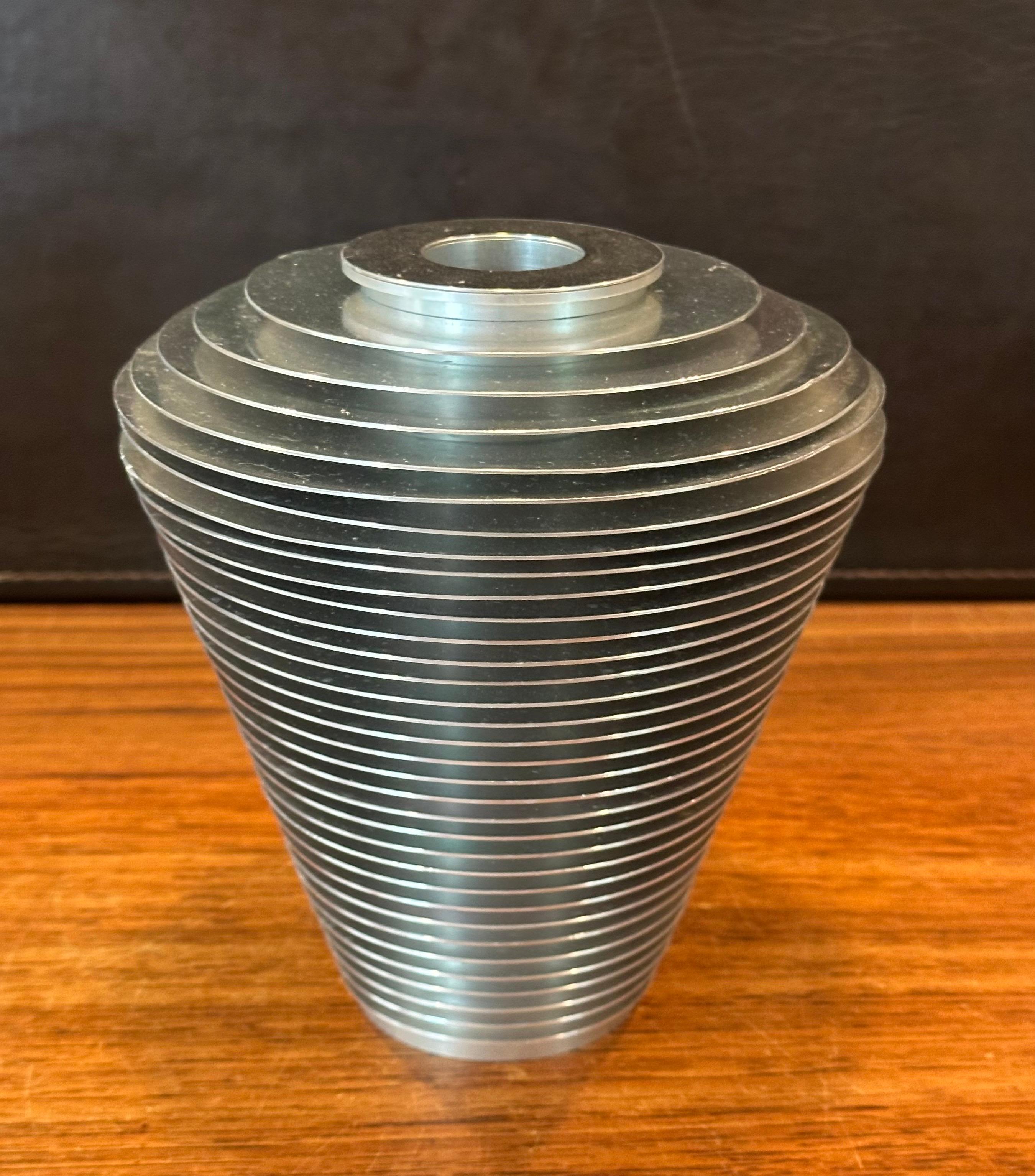Aluminium Vase moderniste en anneau d'aluminium 