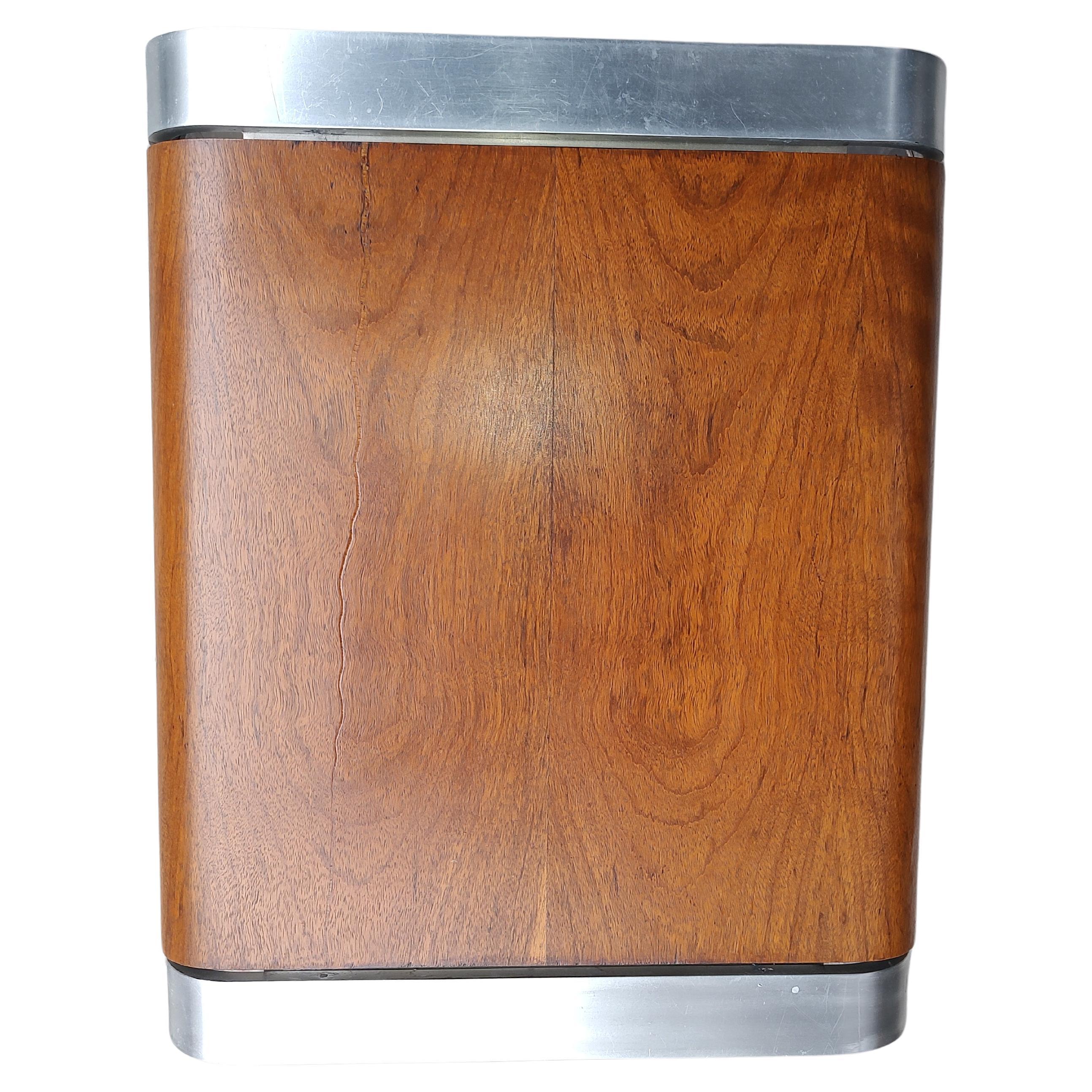 Americano Tavolino modernista in alluminio con piano in legno curvato esotico in vendita