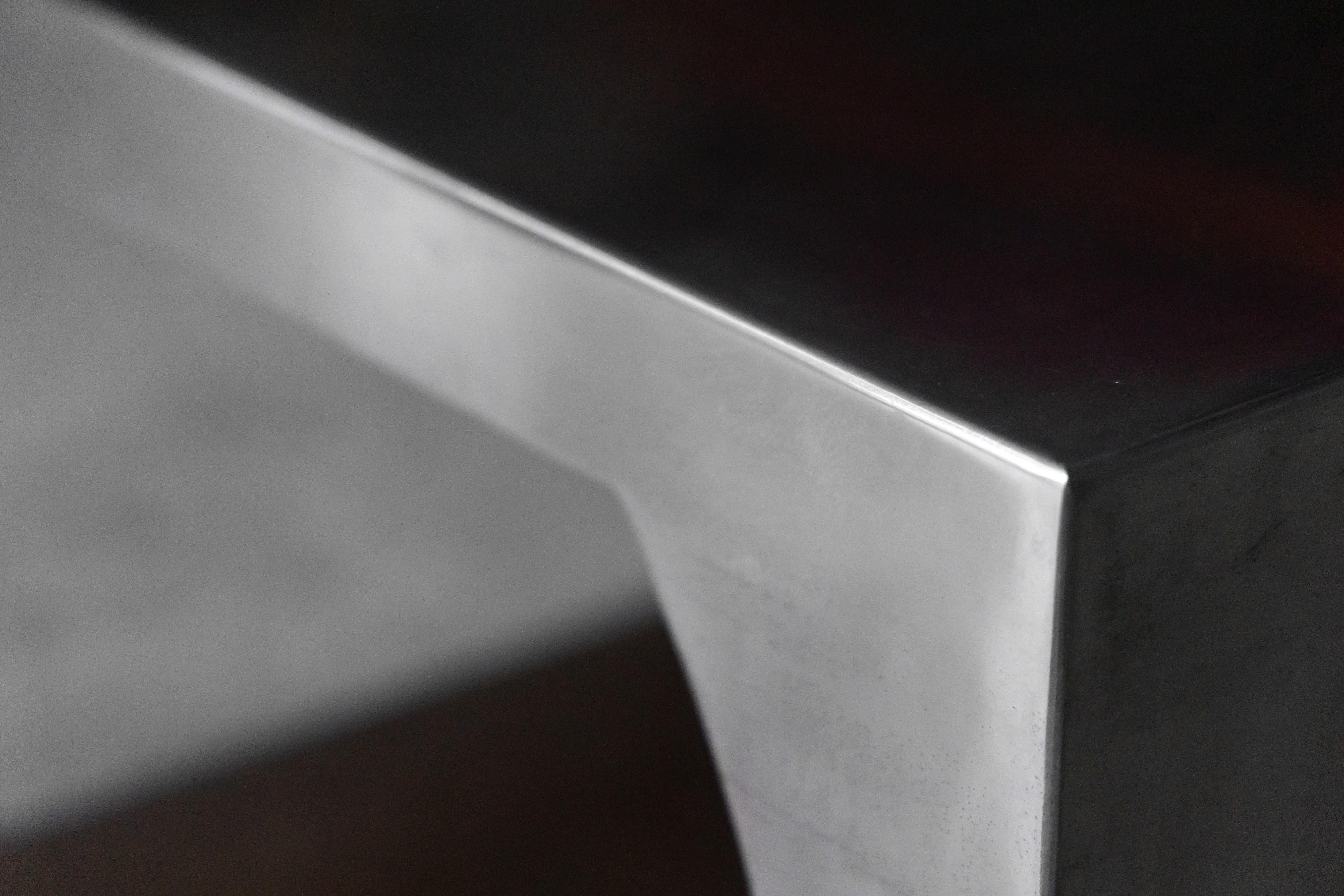 Modernist Aluminum Side Tables, Italy, 1970s en vente 2