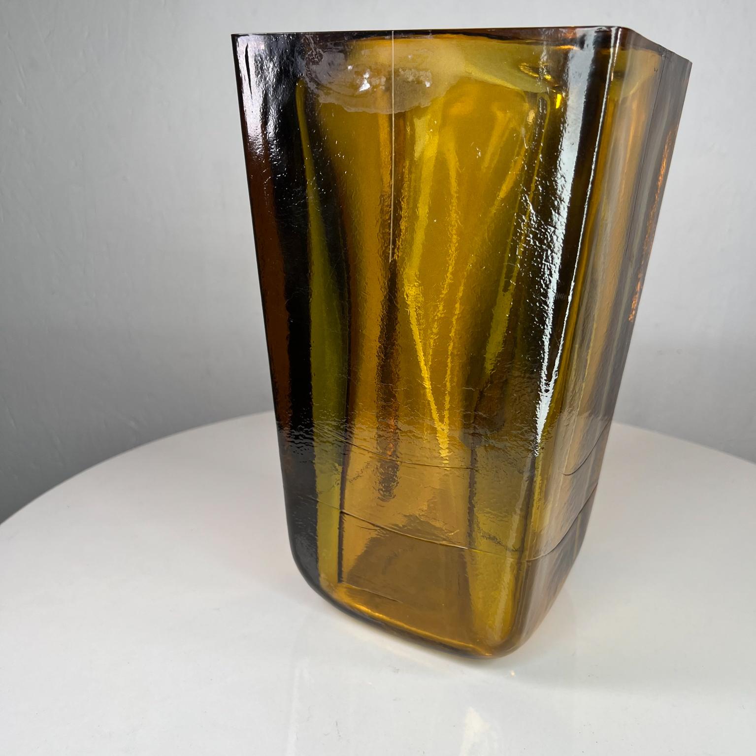 Modernist Amber Art Glass Vase Style of Blenko Handblown Thick Panel In Good Condition In Chula Vista, CA