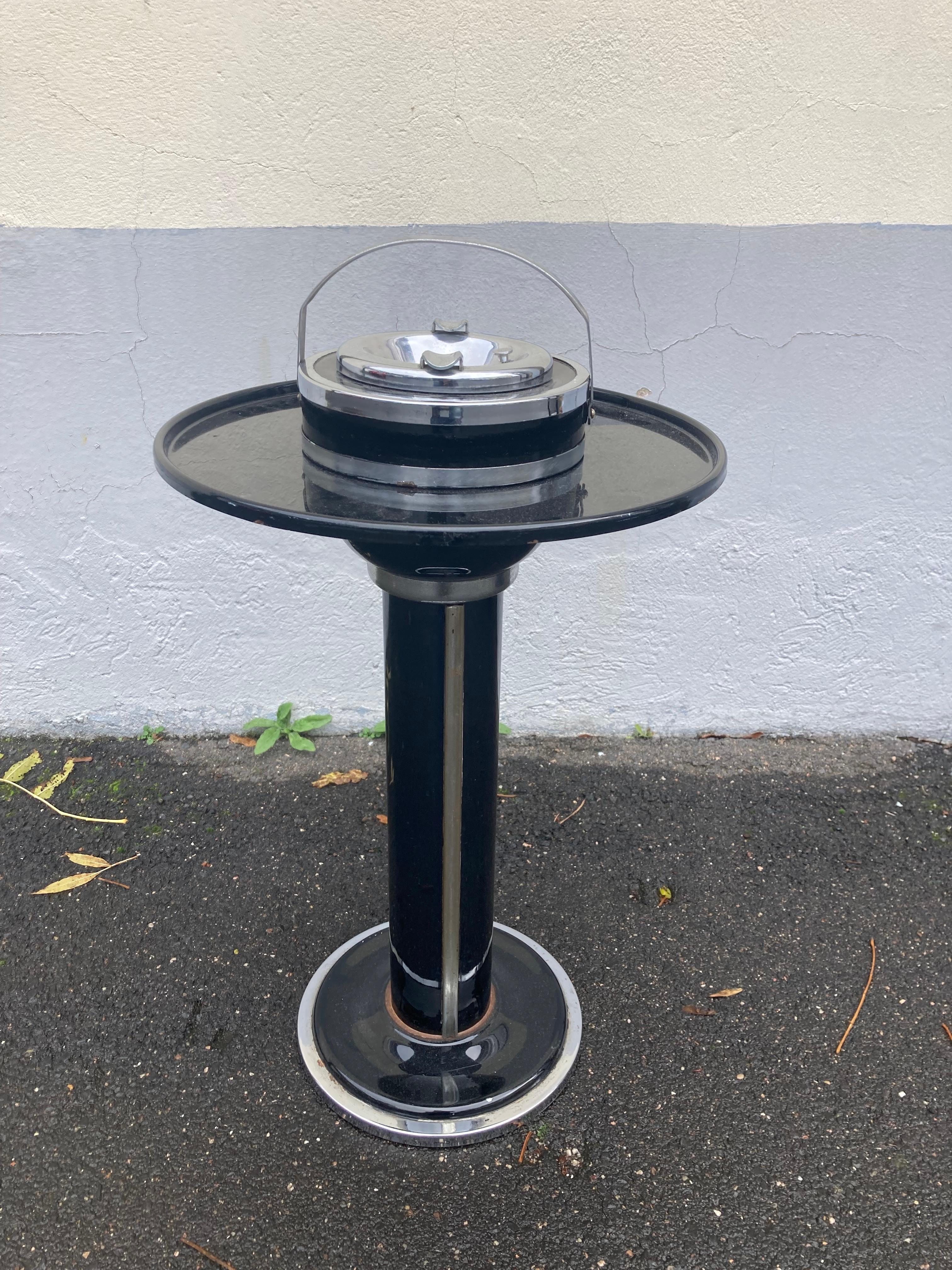 Mid-20th Century Modernist American Art Déco smoker stand. Machine Age 1930s. Metal and Chrome 