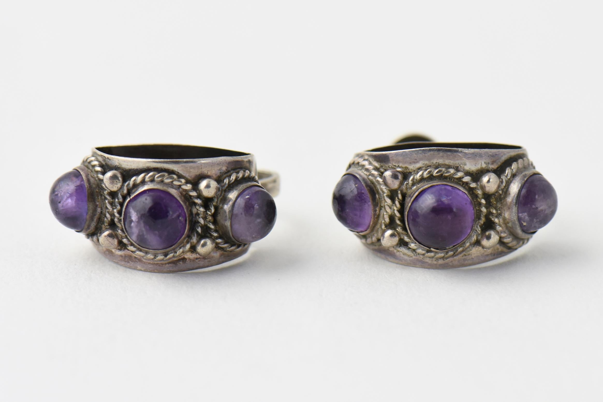 Orecchini a cerchio modernisti in argento sterling con ametista In condizioni buone in vendita a Miami Beach, FL