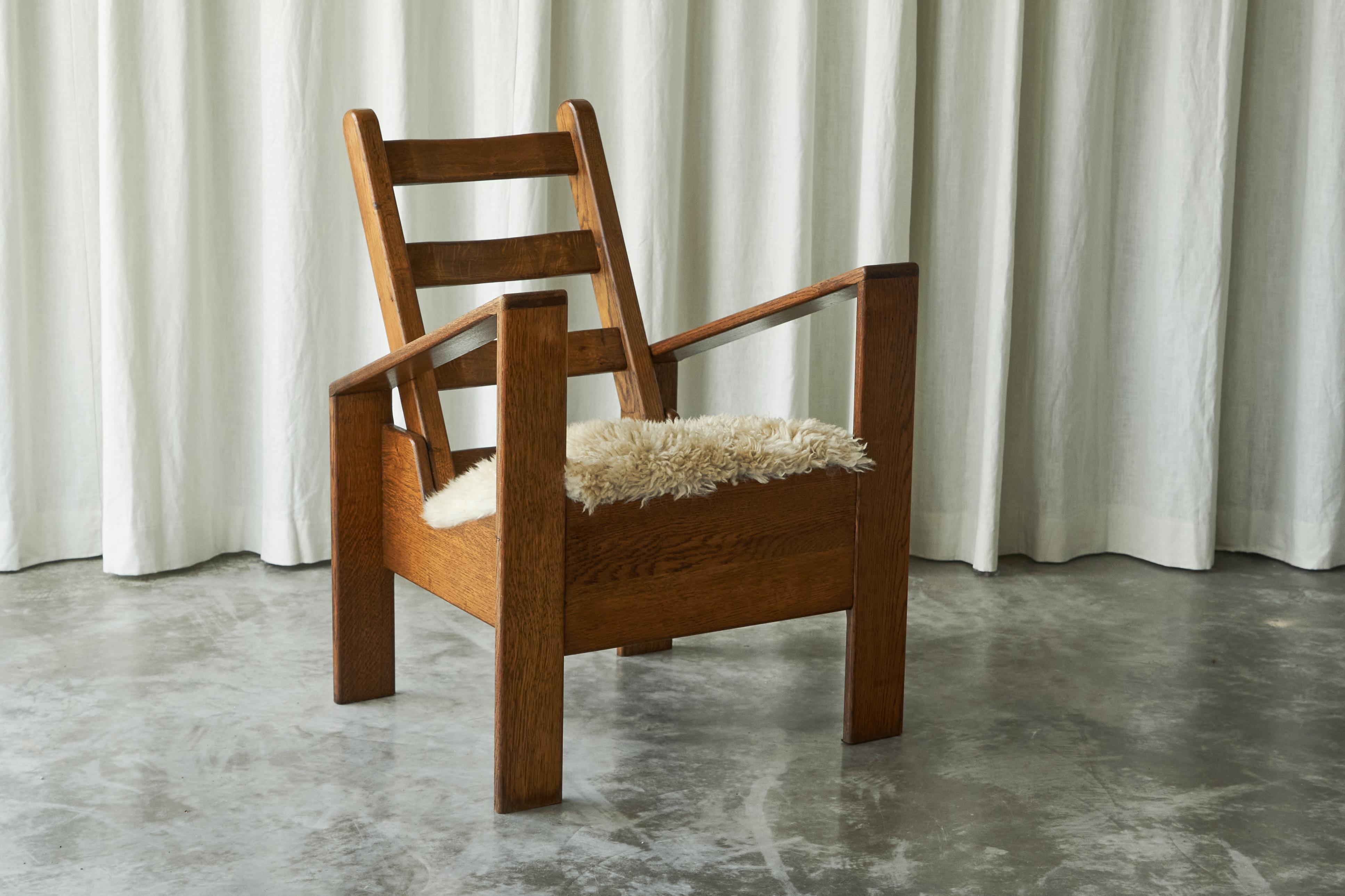 Modernist Anthroposophical Armchair in Solid Oak and Sheepskin 1980 3