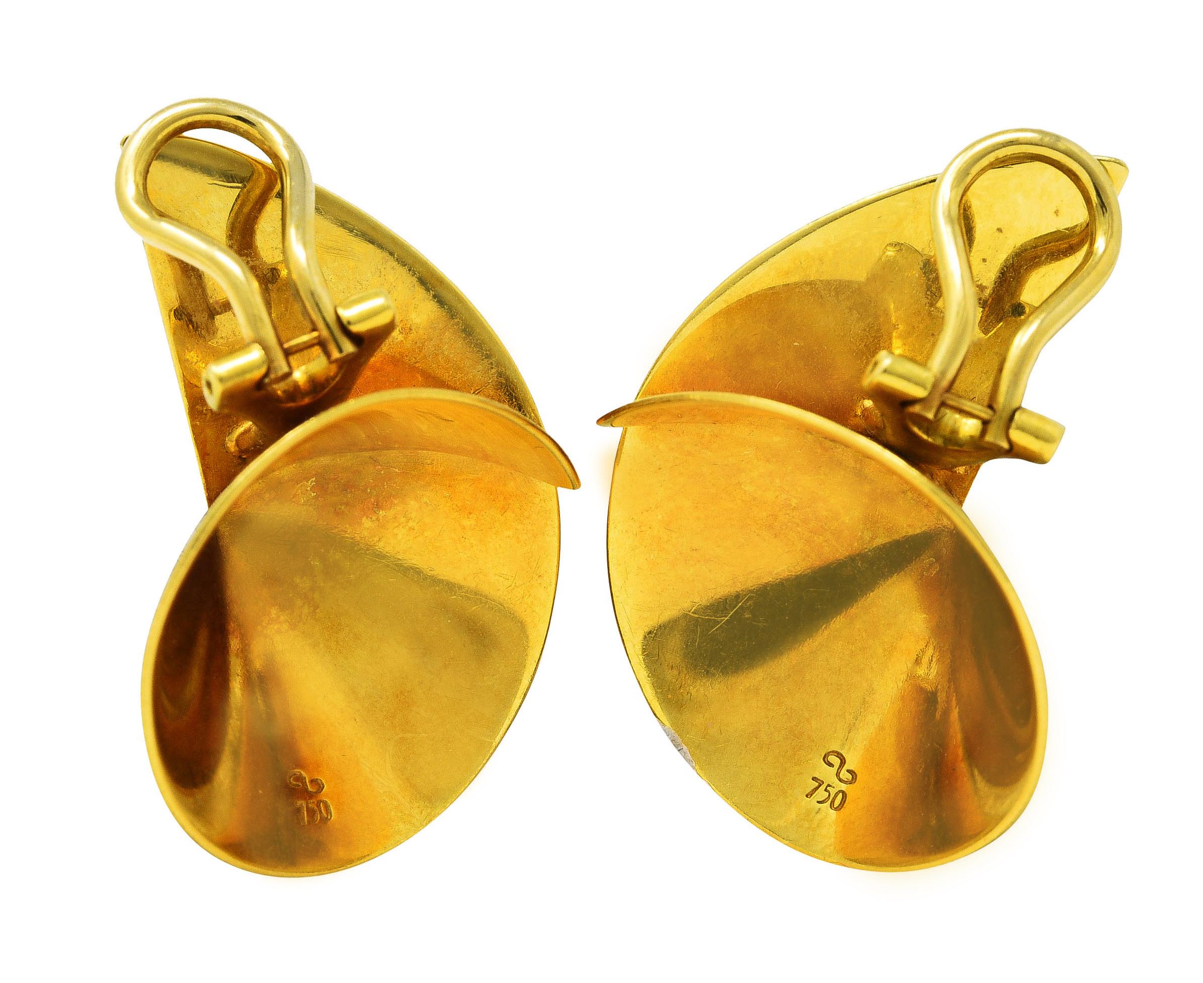 Modernist Antonio Bernardo 18 Karat Yellow Gold Sculptural Ear-Clip Earrings In Excellent Condition In Philadelphia, PA