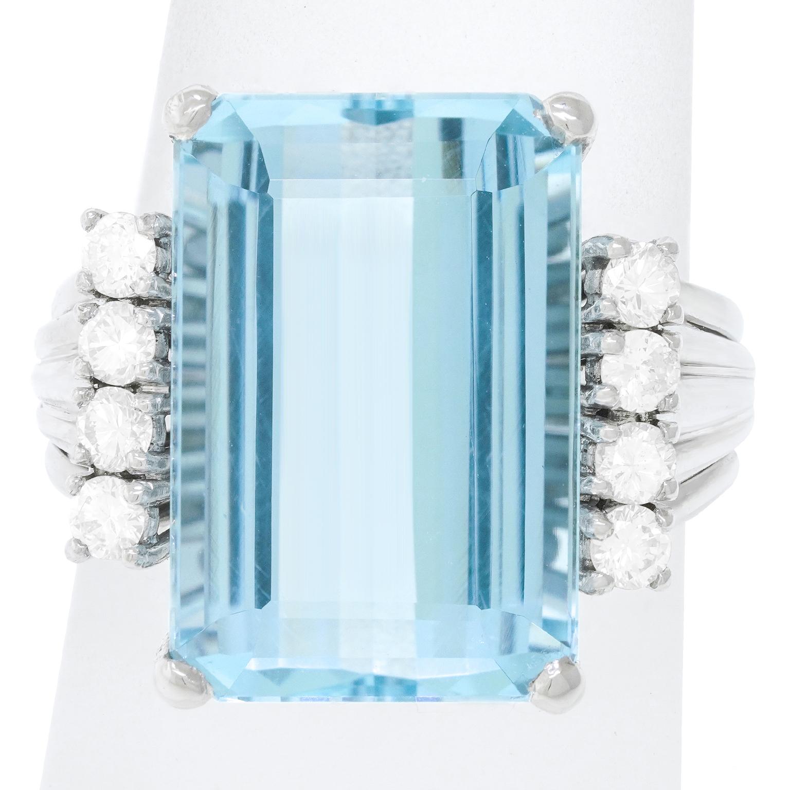 Modernist Aquamarine and Diamond-set White Gold Ring For Sale 5