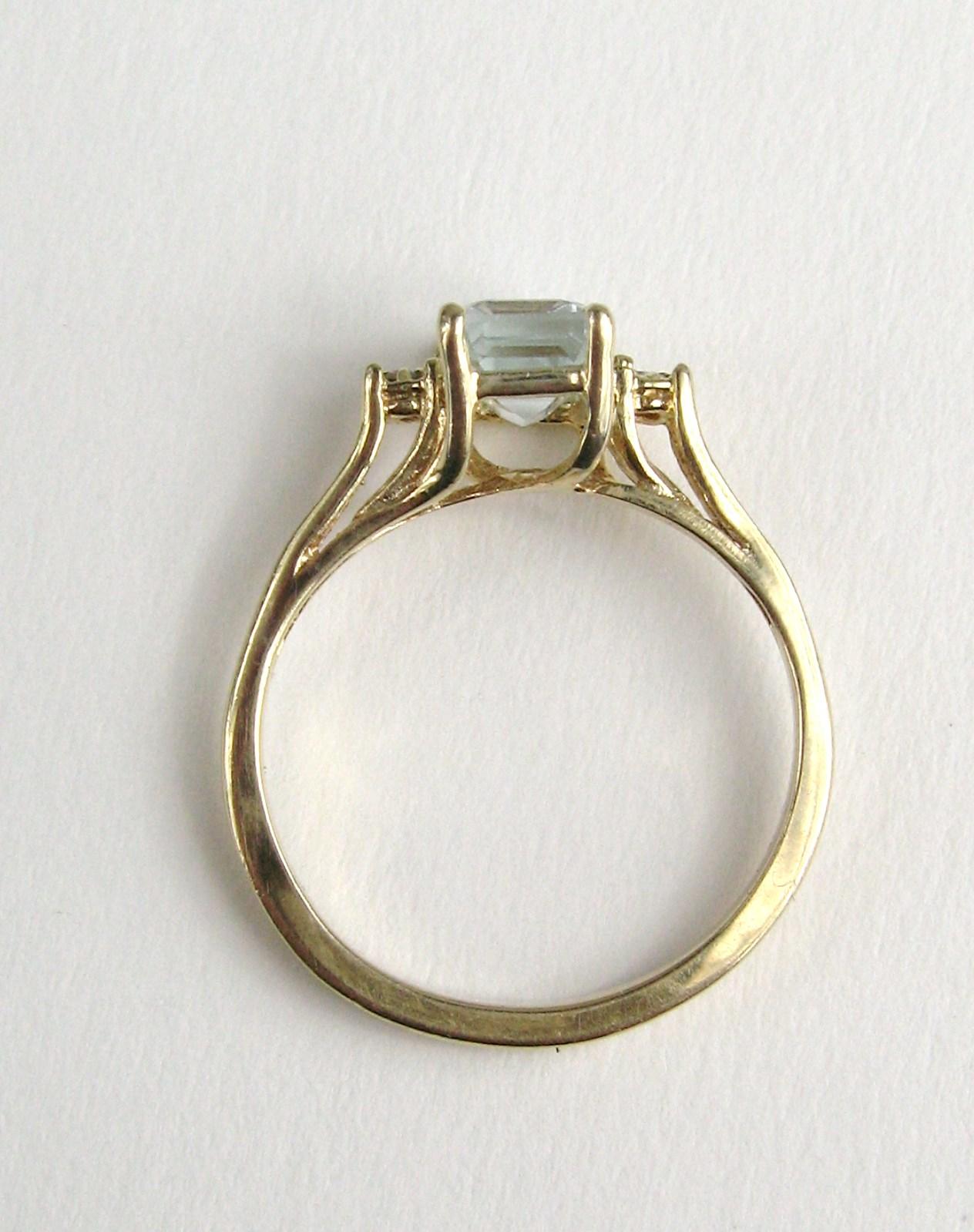 Modernistischer Aquamarin-Diamant-Ring 14 Karat im Angebot 3