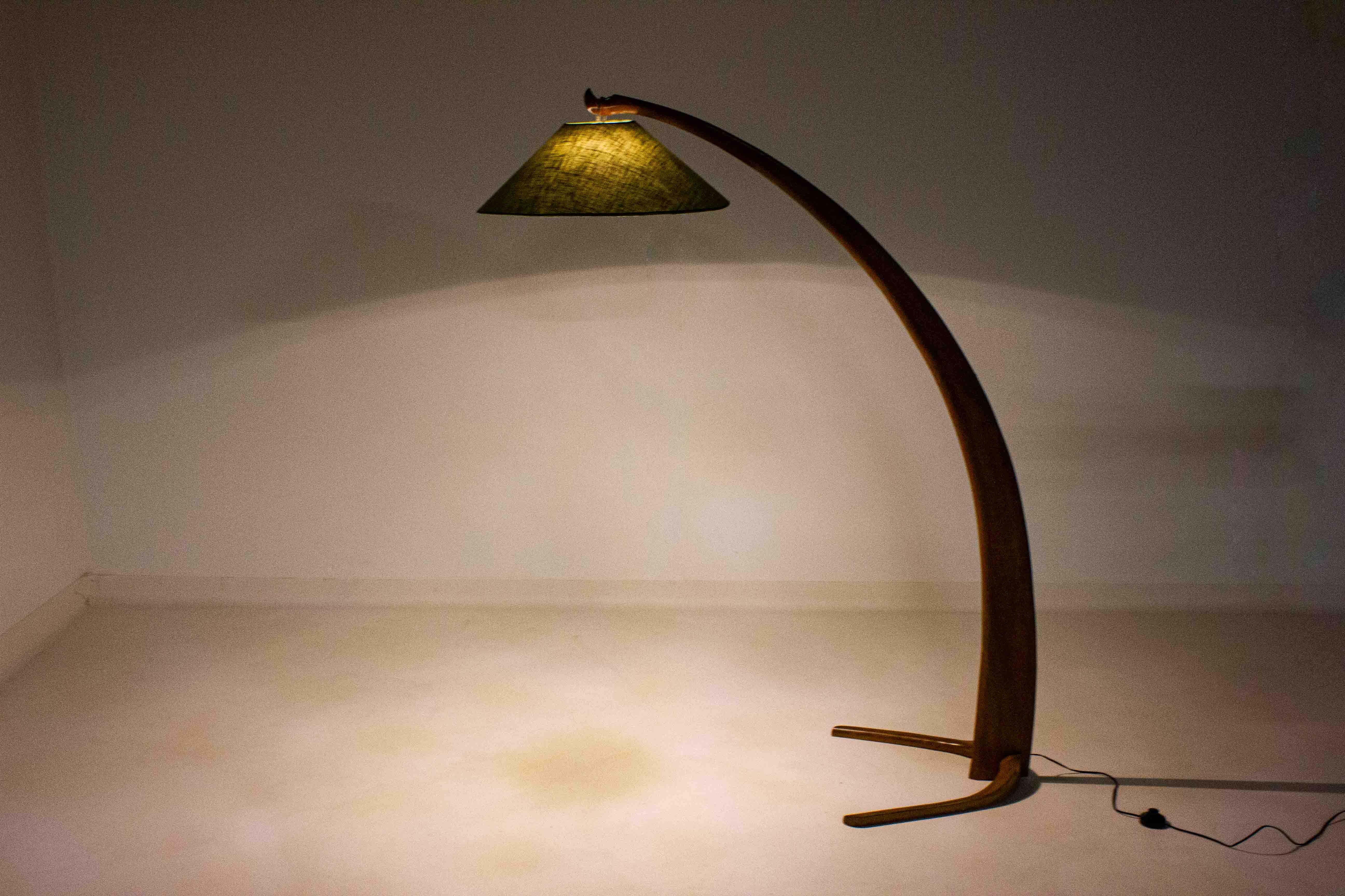 Modernist 'Arc' floor lamp in walnut, Italy 1950s 3