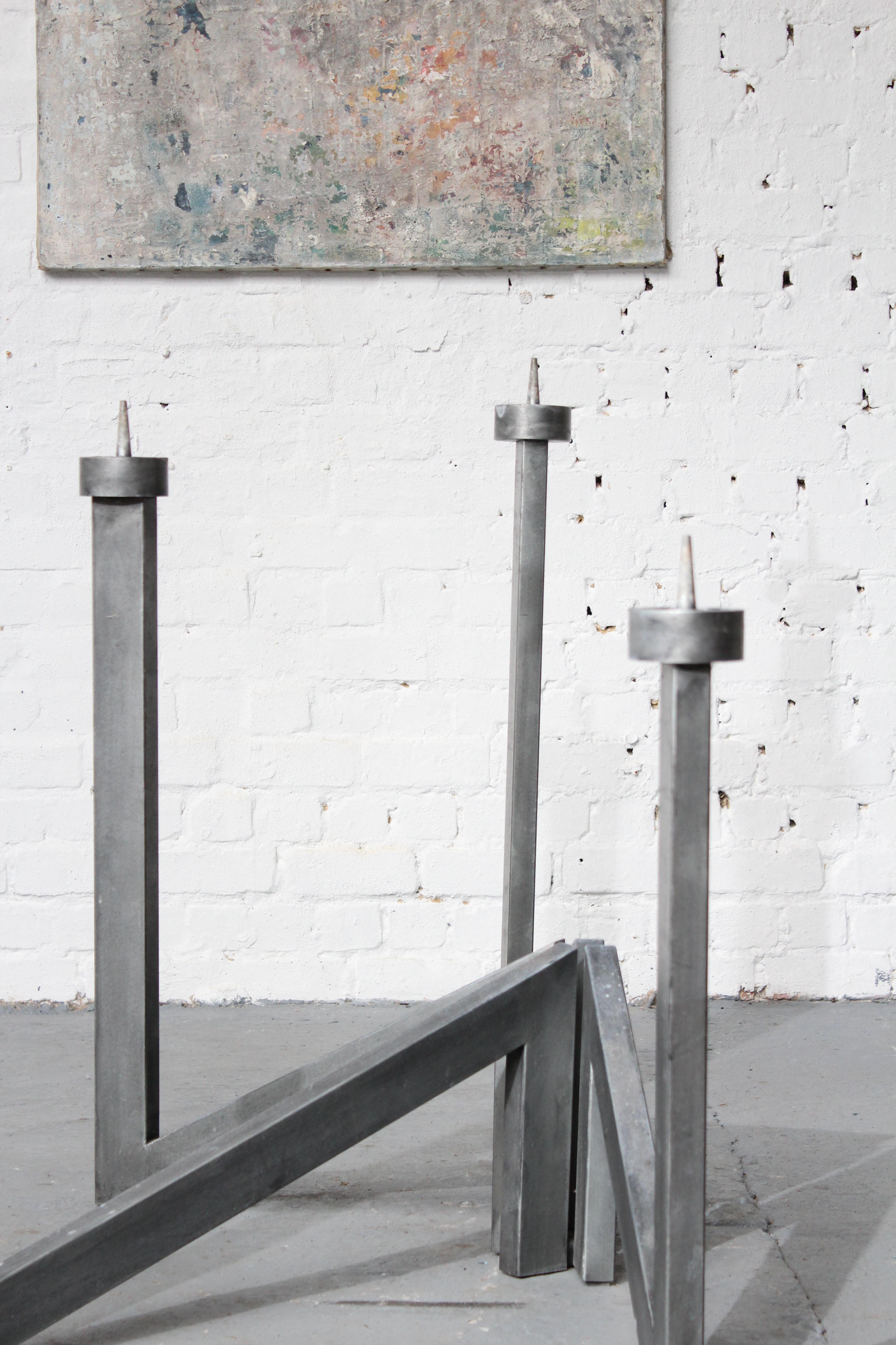 Candelabro arquitectónico modernista de Roger Bonduel Moderno en venta