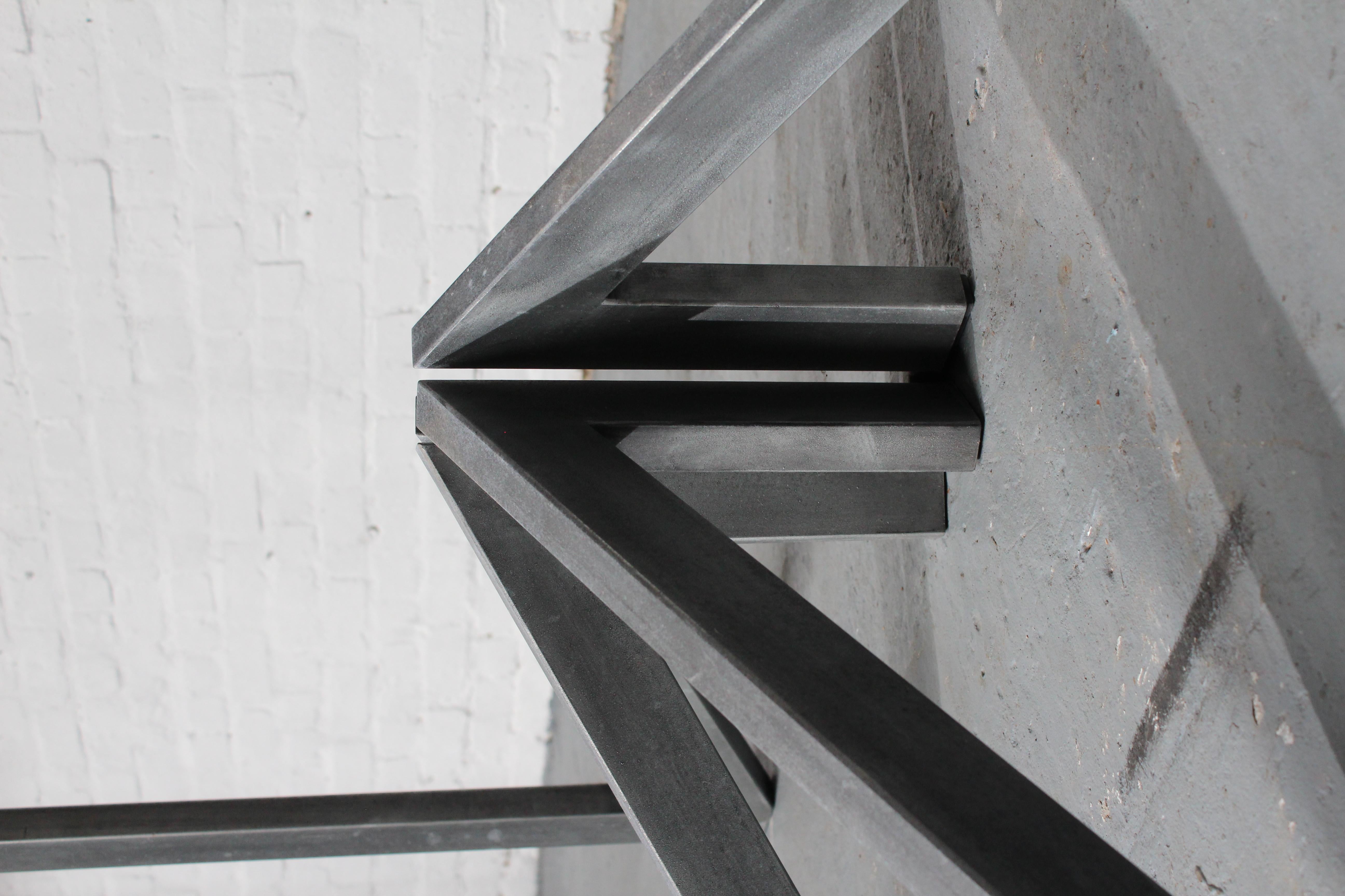 Modernist architectural candlestick by Roger Bonduel In Good Condition For Sale In Haaltert, BE