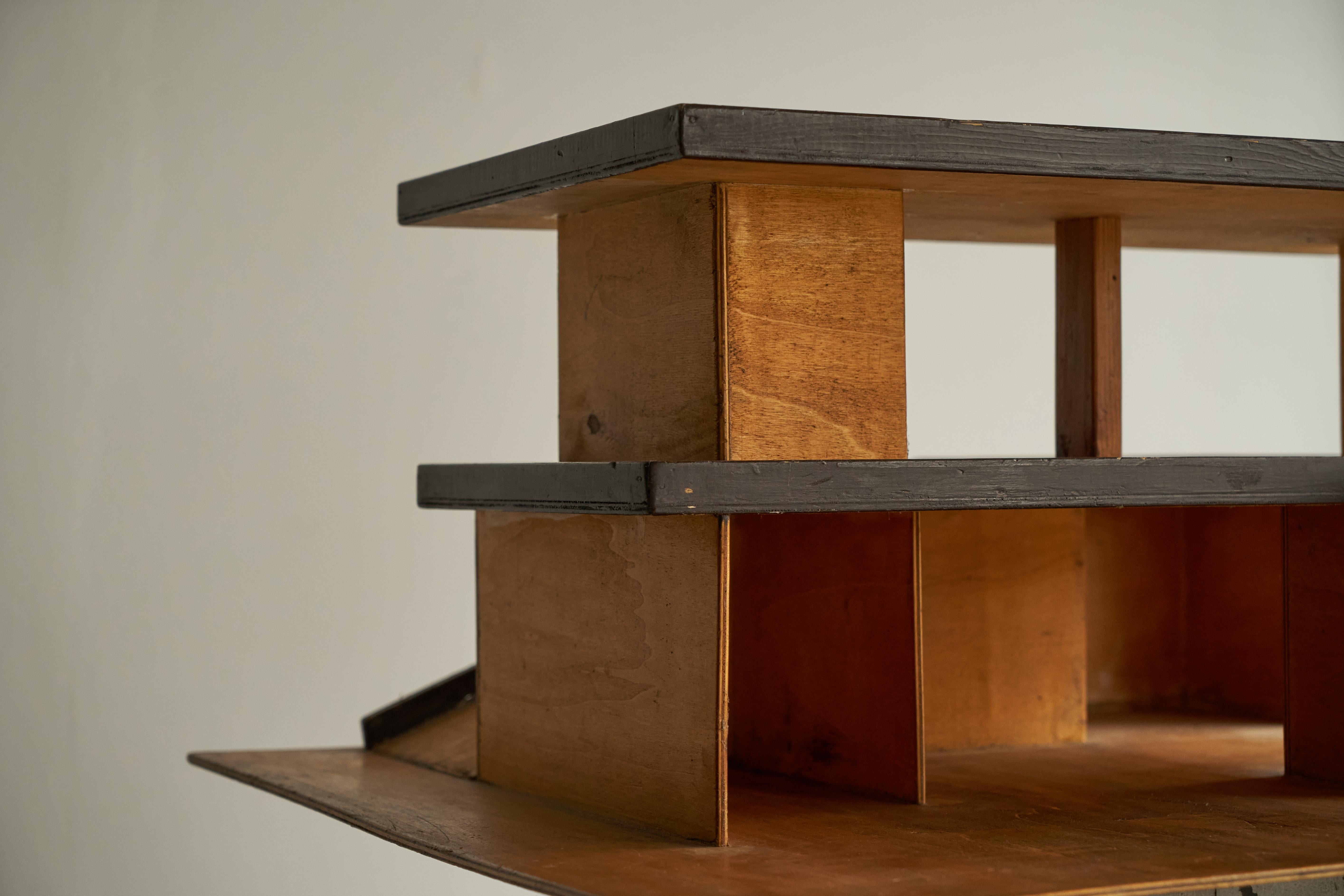Modernist Architectural Model in Stained Plywood 1950s For Sale 11