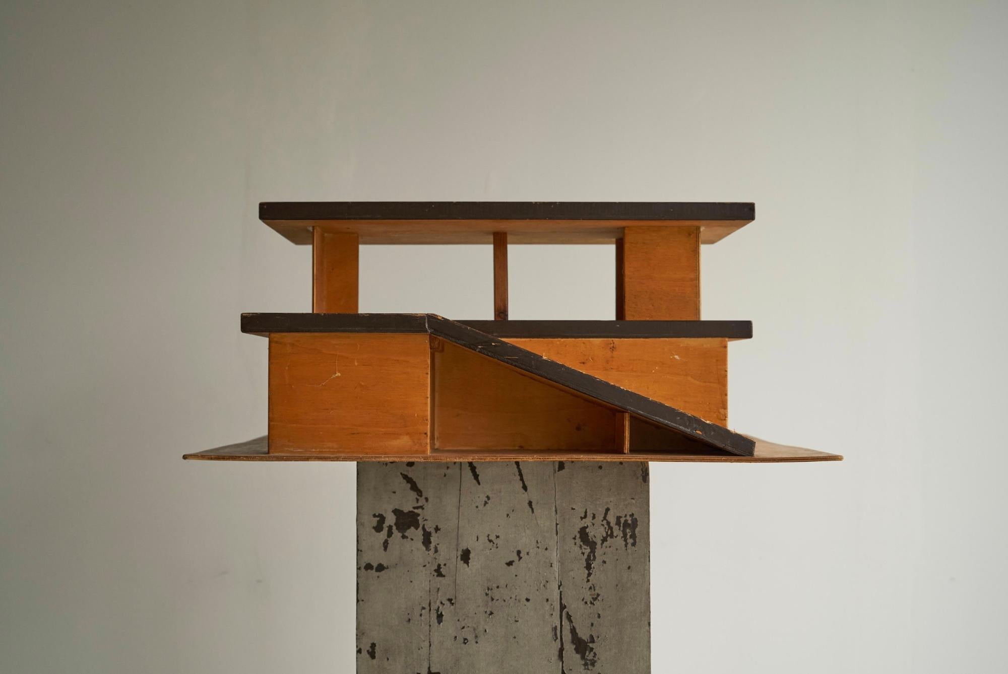 Bois Maquette d'architecture moderniste en contreplaqué teinté années 1950 en vente