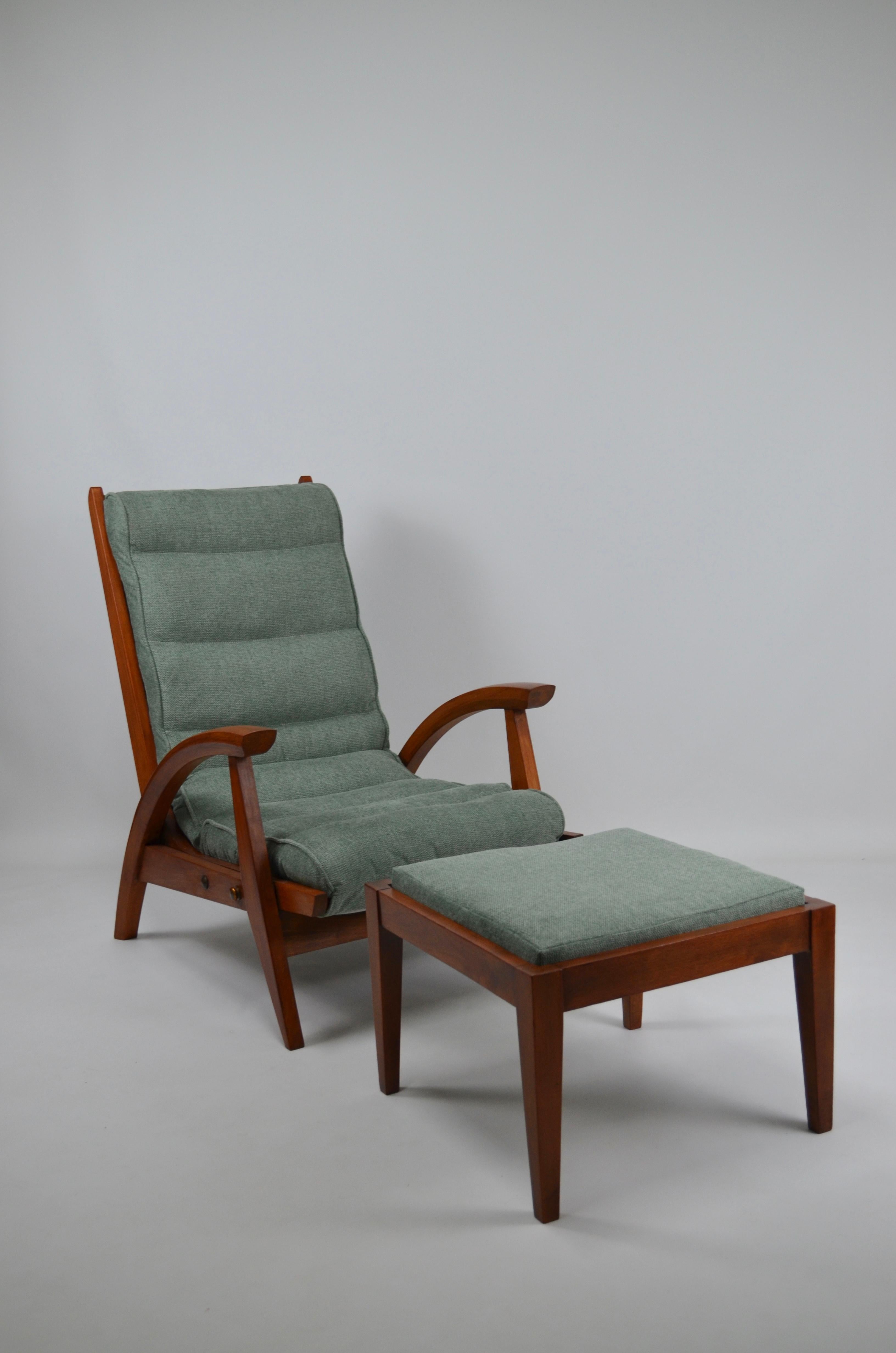Mid-Century Modern Modernist armchair FS134 with ottoman, by Guy Besnard,  Freespan, France, 50's  For Sale