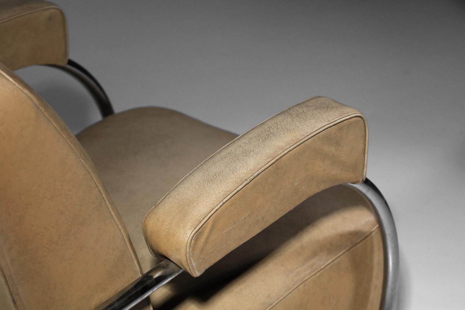 Modernist armchair in chromed steel tube and imitation leather from the 40's For Sale 6