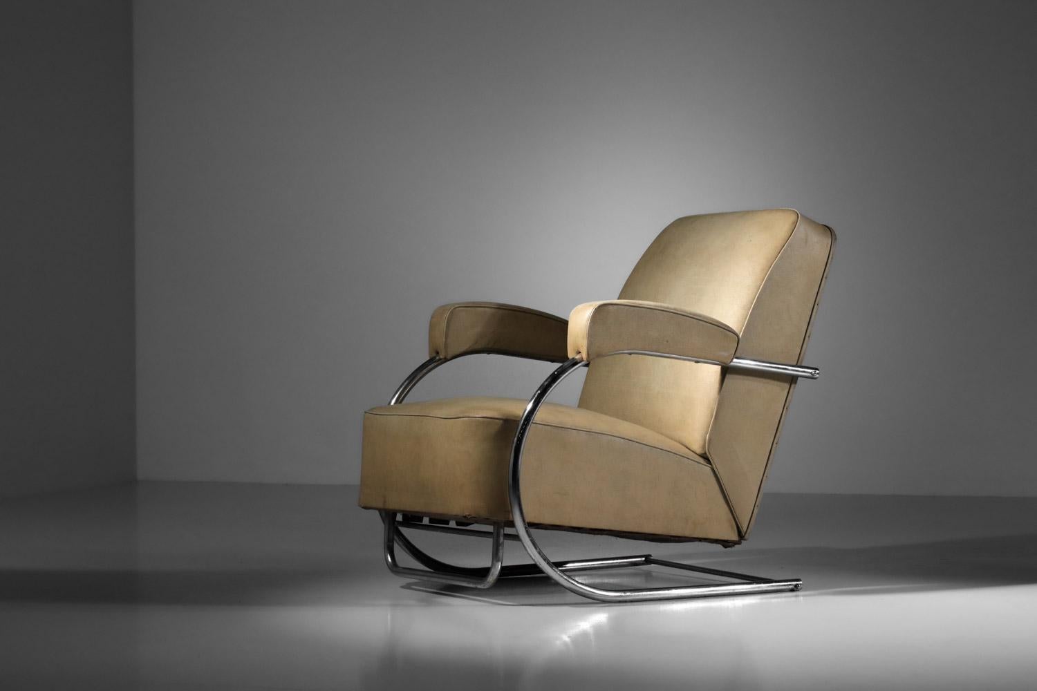 Mid-20th Century Modernist armchair in chromed steel tube and imitation leather from the 40's For Sale