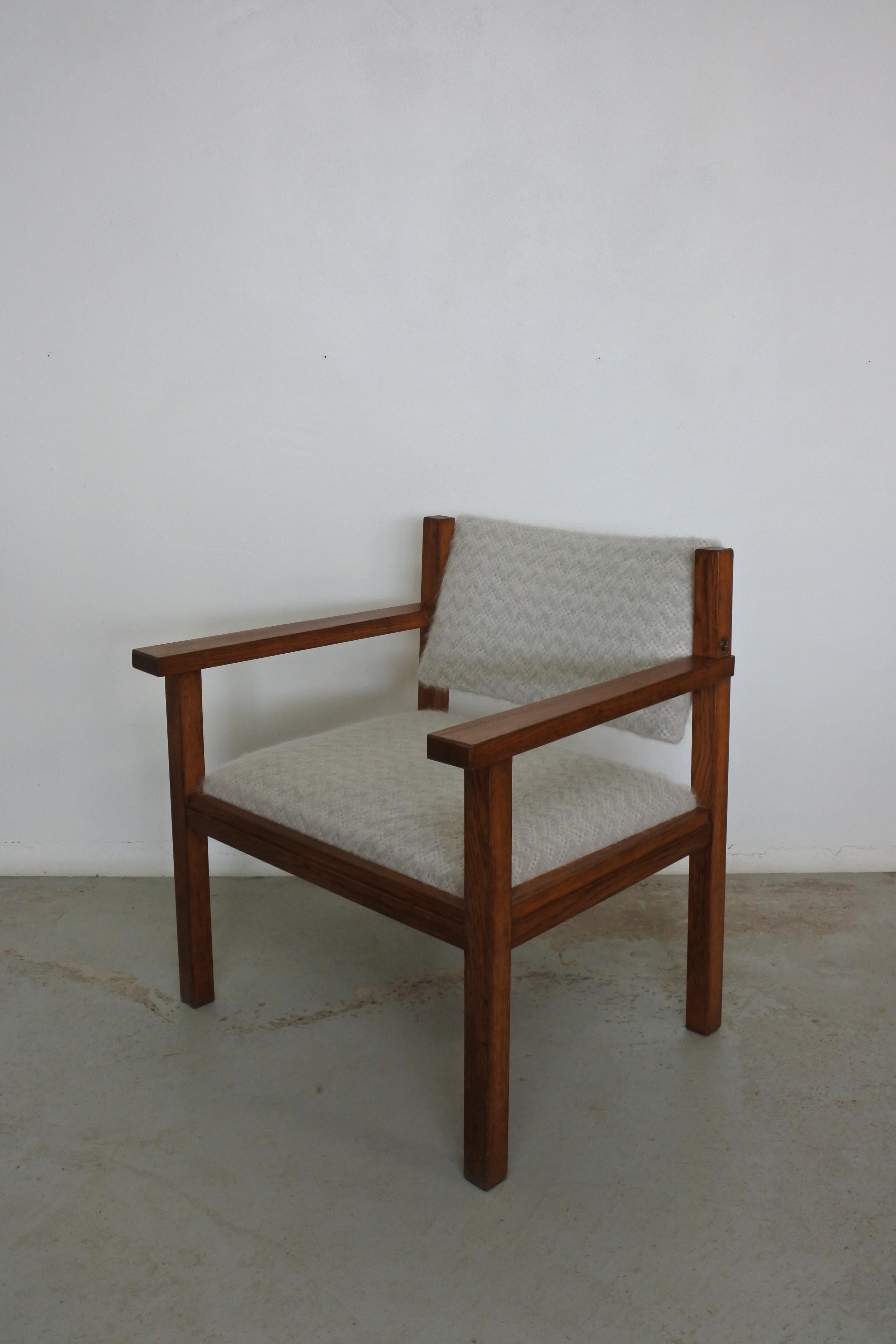 Modernist Armchair in Oak Wood, France, 1940s For Sale 8