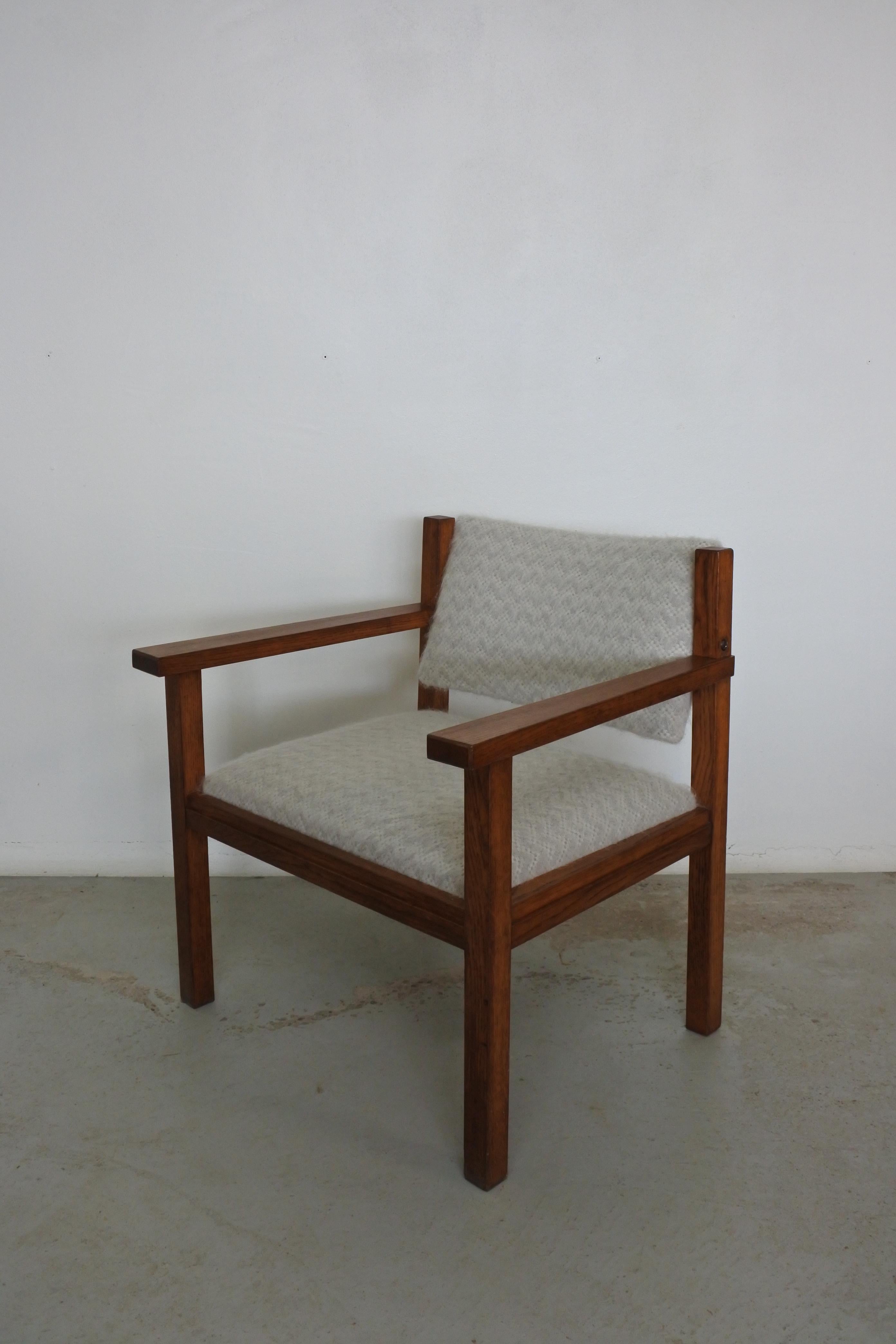 Fauteuil moderniste en chêne et bois de chêne, France, années 1940 en vente 7