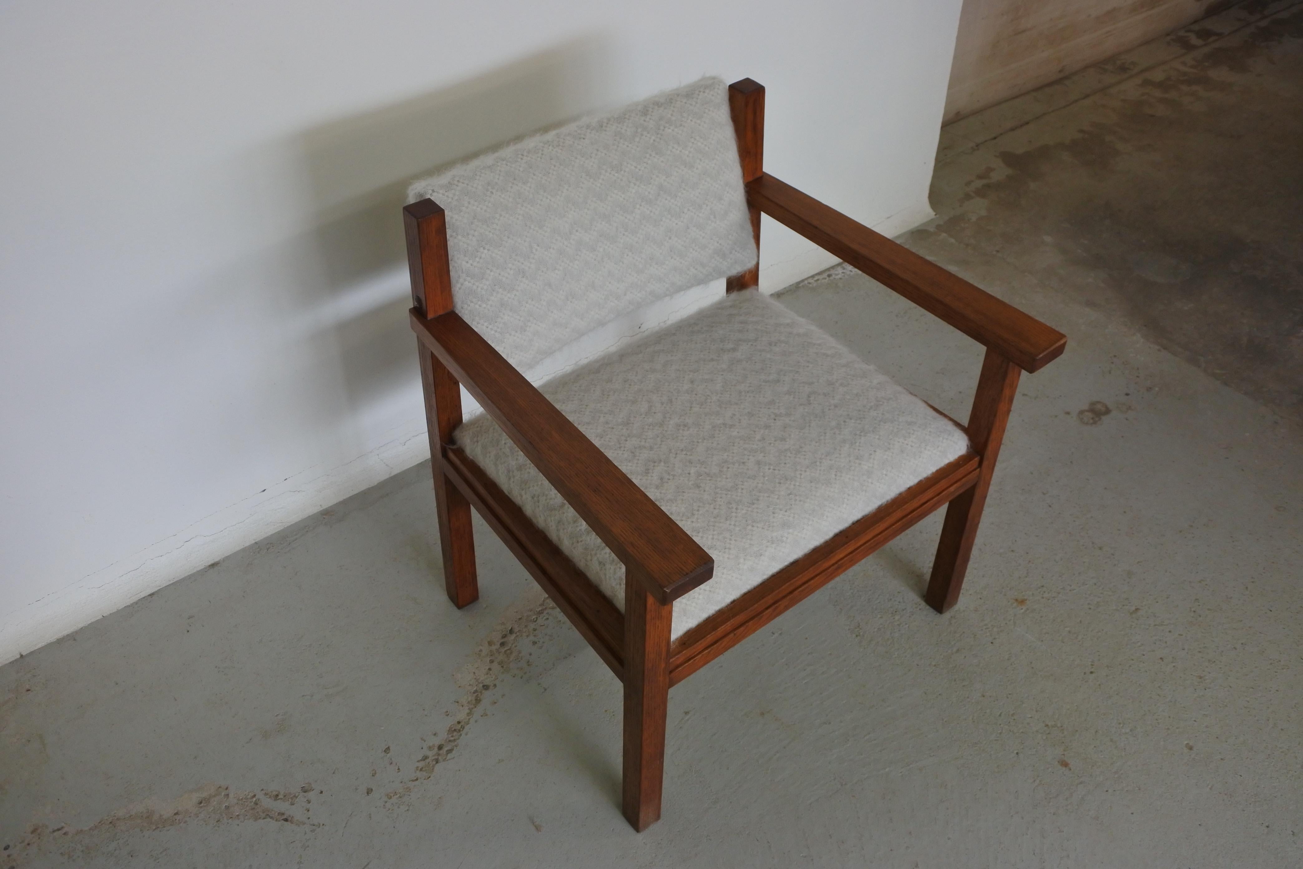 Fauteuil moderniste en chêne et bois de chêne, France, années 1940 en vente 12