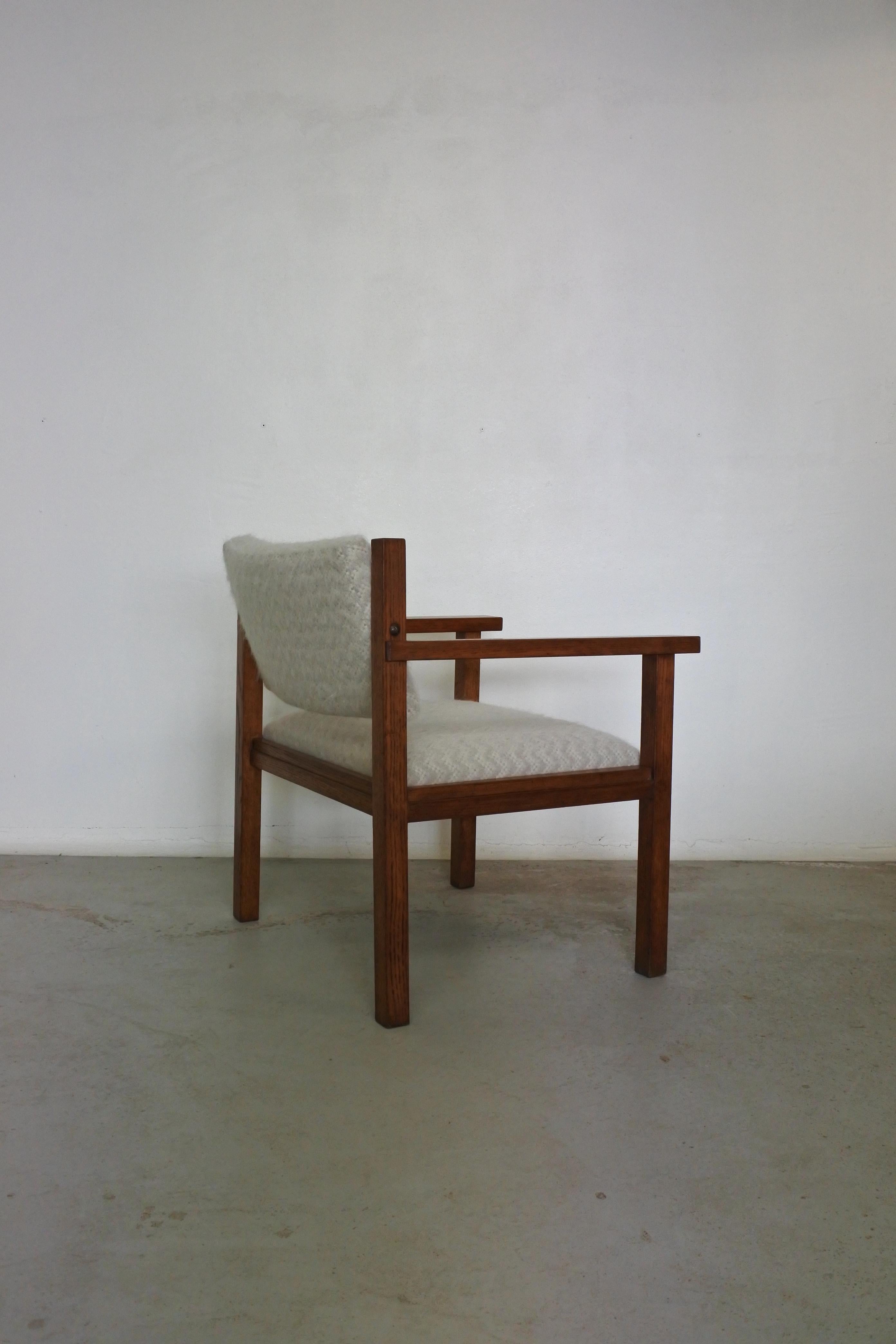 Mid-20th Century Modernist Armchair in Oak Wood, France, 1940s For Sale