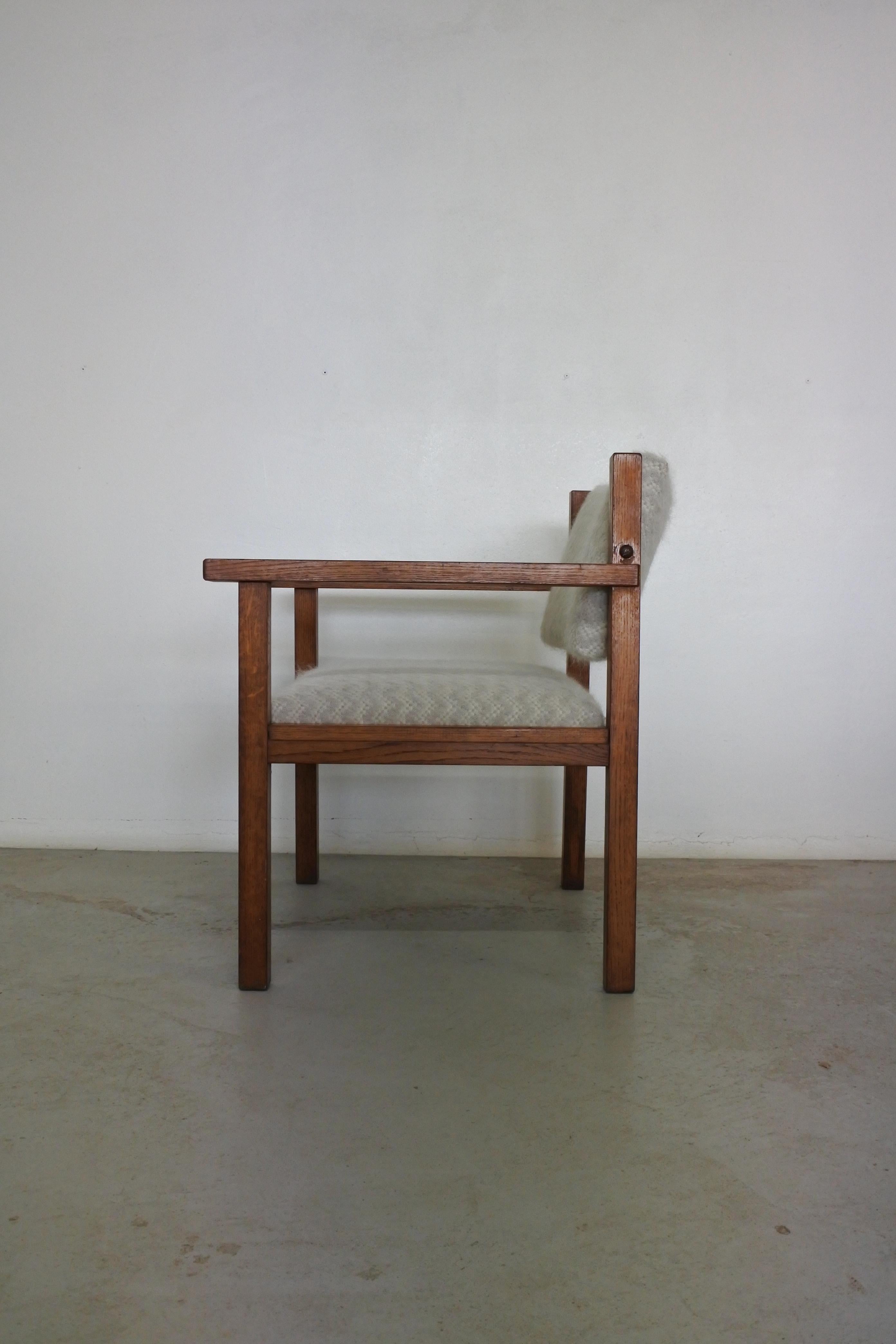 Modernist Armchair in Oak Wood, France, 1940s For Sale 3