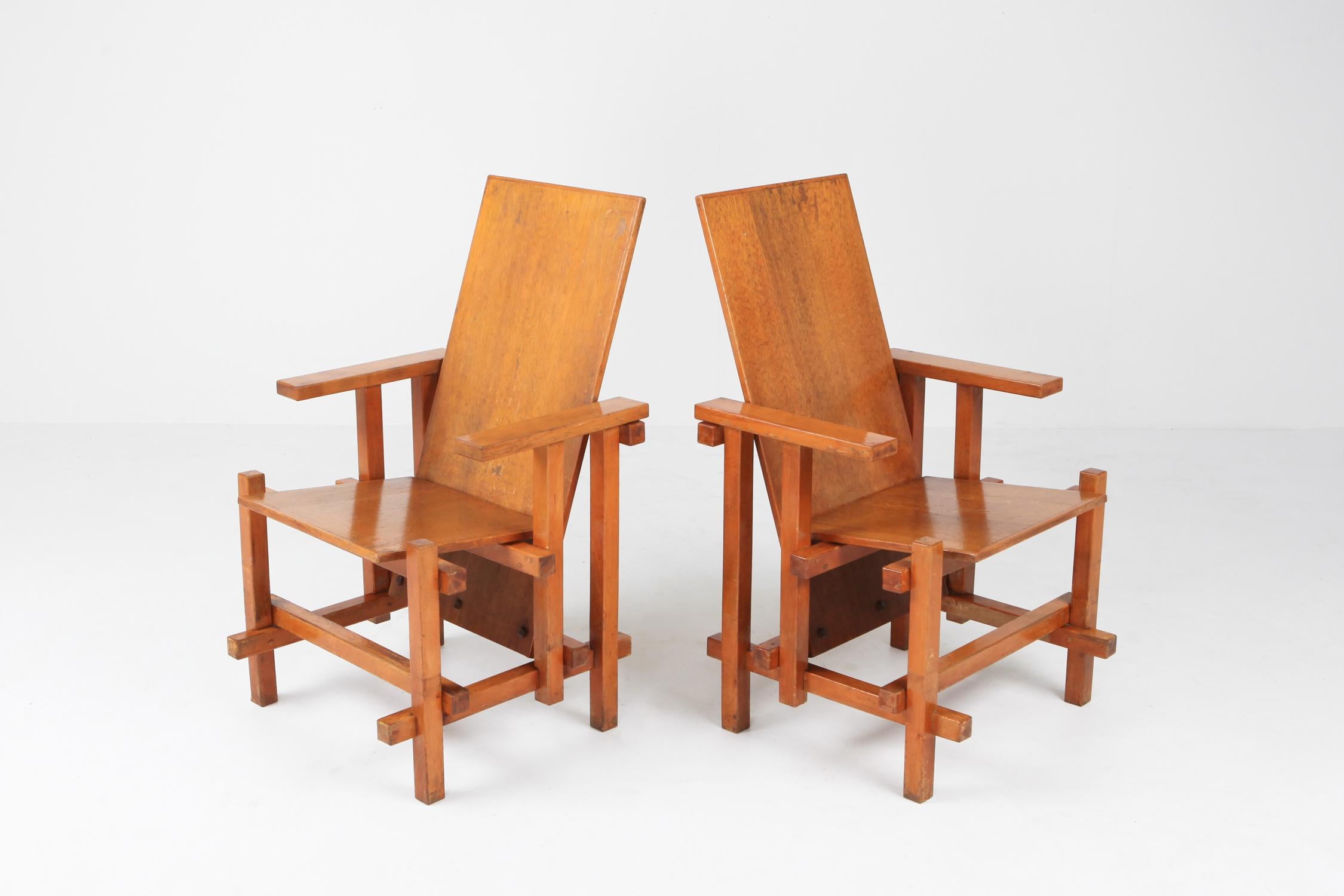 Modernist armchairs attributed to Gerrit Rietveld, designed in 1918
Well-made cubist armchairs in beech
Great Patina and tons of character exude this amazing pair of modern armchairs.
Provenance: were found in a gorgeous Milanese villa
Gerrit