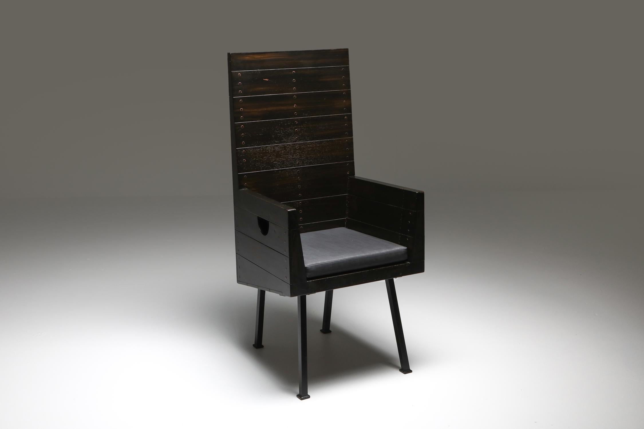Dutch modernist chair, Dom Hans Van Der Laan, Jan De Jong, 1961, Bossche School


One of 12 ever made, from the boards room of the townhall of Budel, 1961, The Netherlands.
It was completely designed by architect Jan De Jong according to the