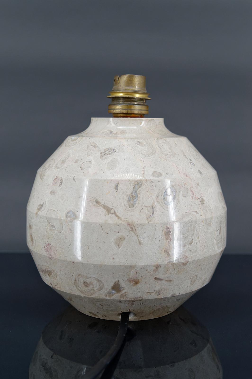 Early 20th Century Modernist Art Deco ball lamp in carved marble, France, Circa 1930 For Sale