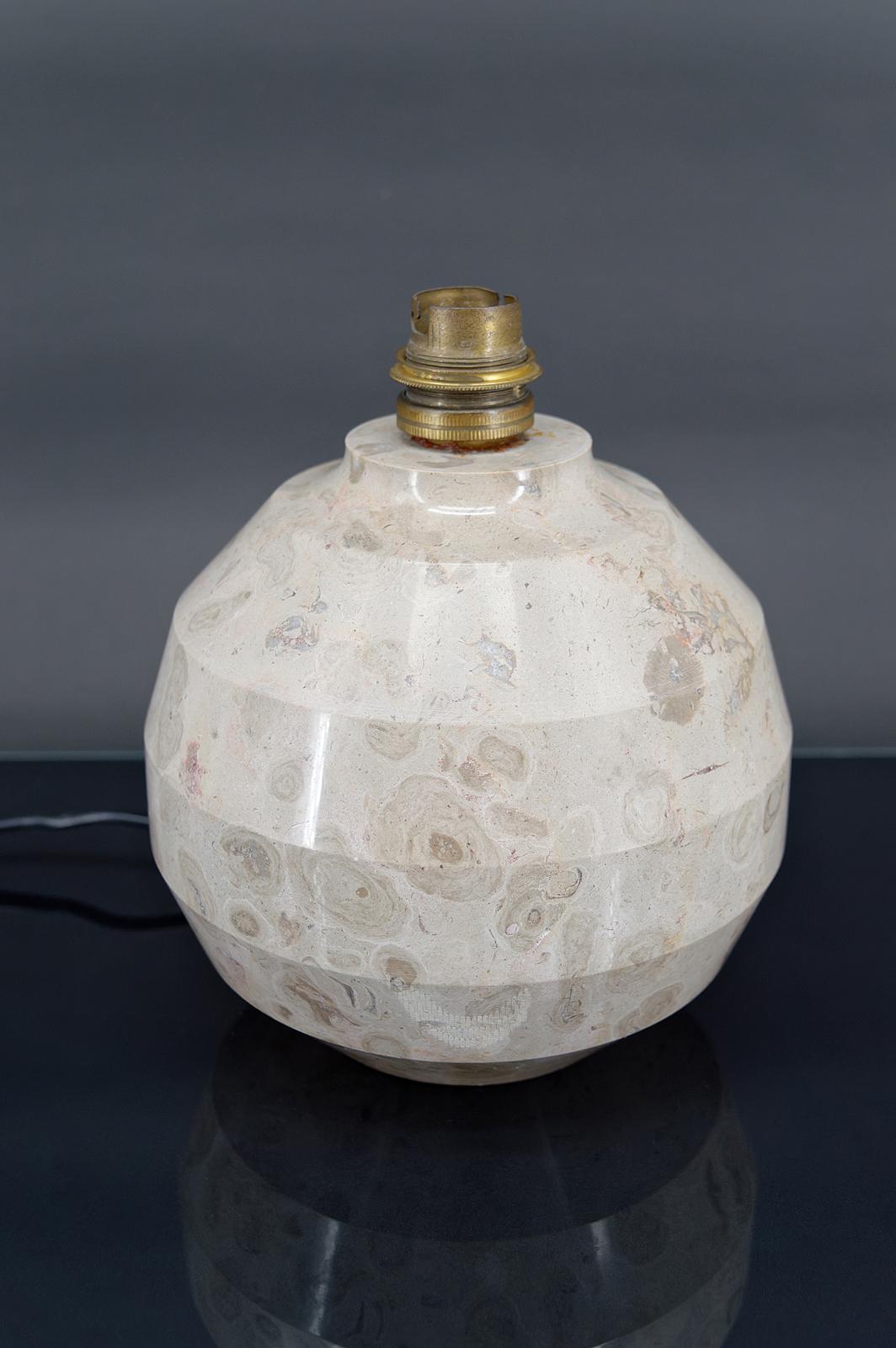 Modernist Art Deco ball lamp in carved marble, France, Circa 1930 For Sale 1