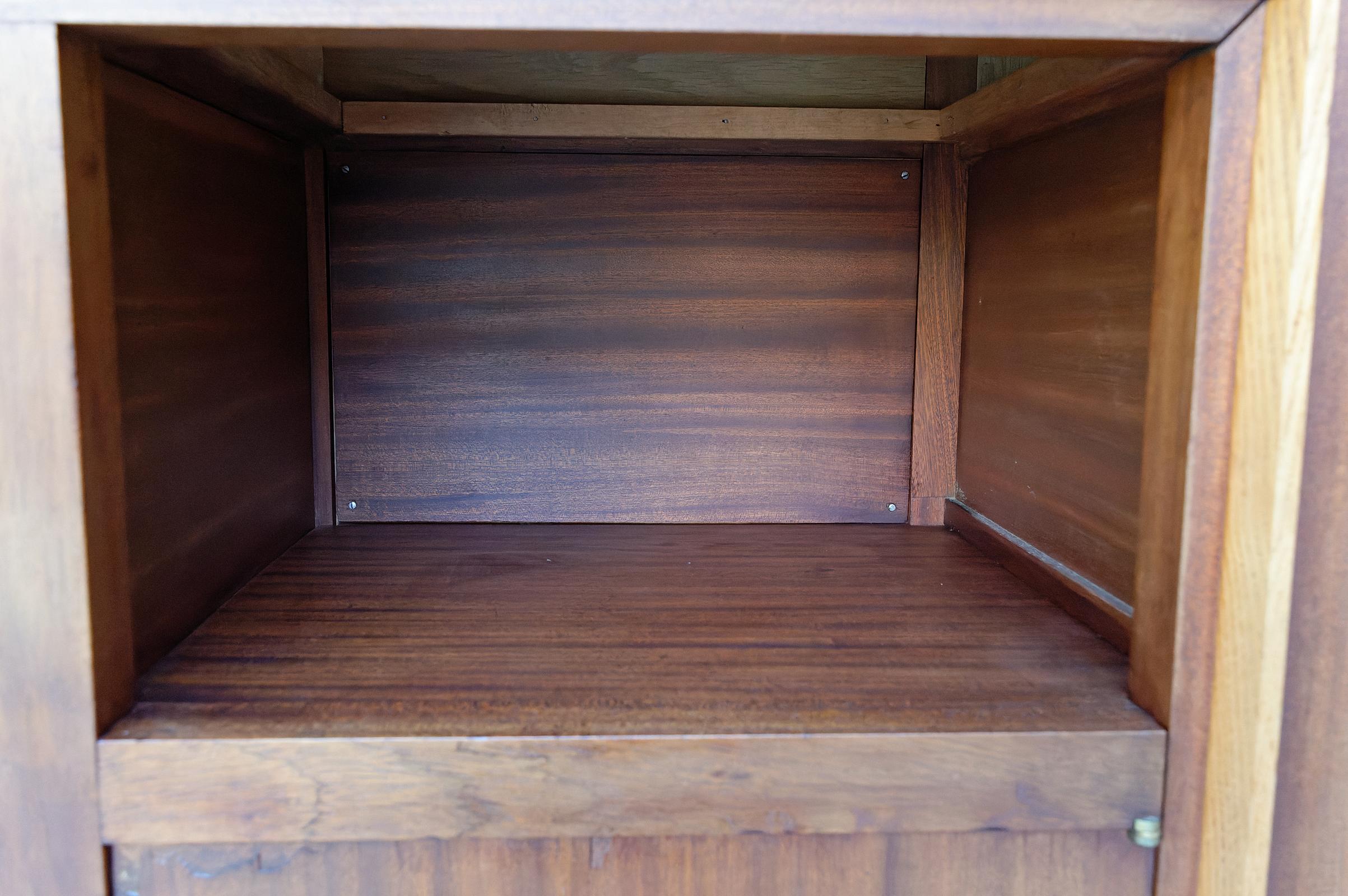 Modernist Art Deco bookcase / cabinet, Attributed to Auguste Vallin, France For Sale 11