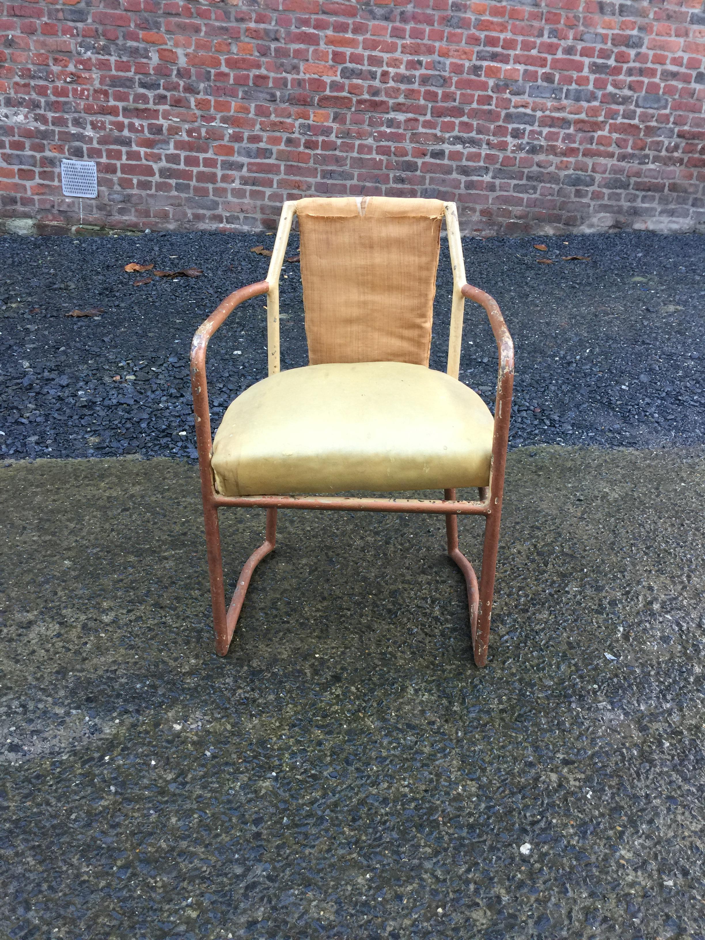 Modernist Art Deco Chair in Copper, circa 1920 In Fair Condition For Sale In Saint-Ouen, FR