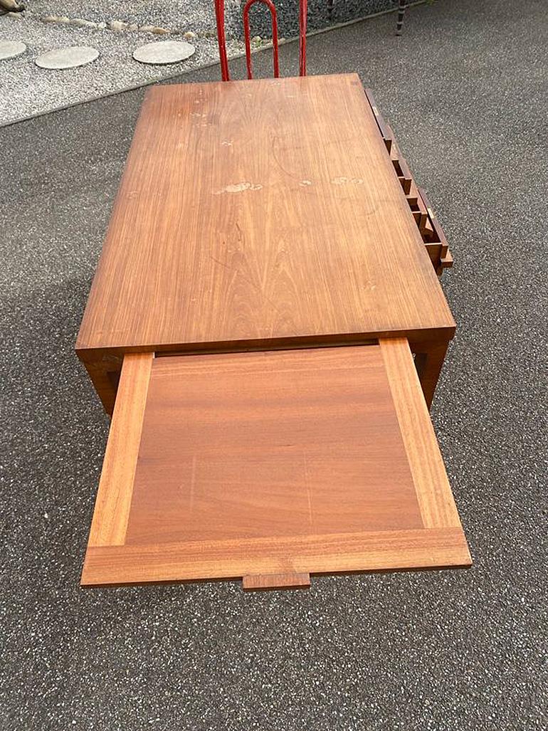 modernistischer art deco schreibtisch in nussbaum um 190/1940 (Art déco) im Angebot