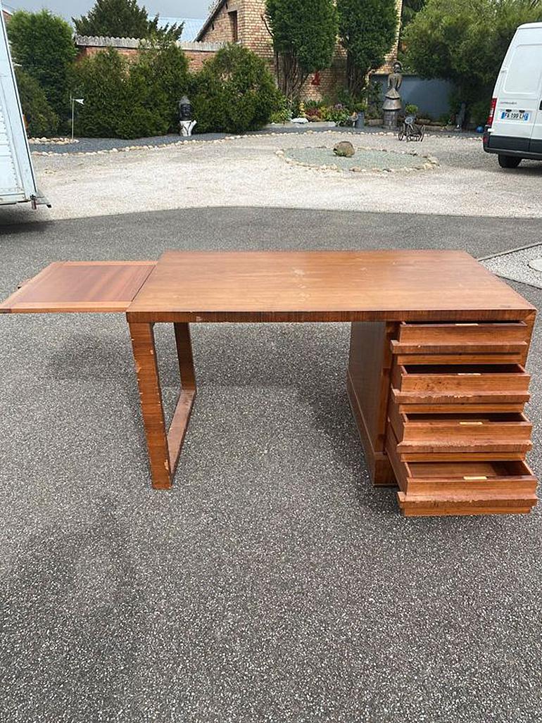 Walnut modernist art deco desk in walnut circa 190/1940  For Sale