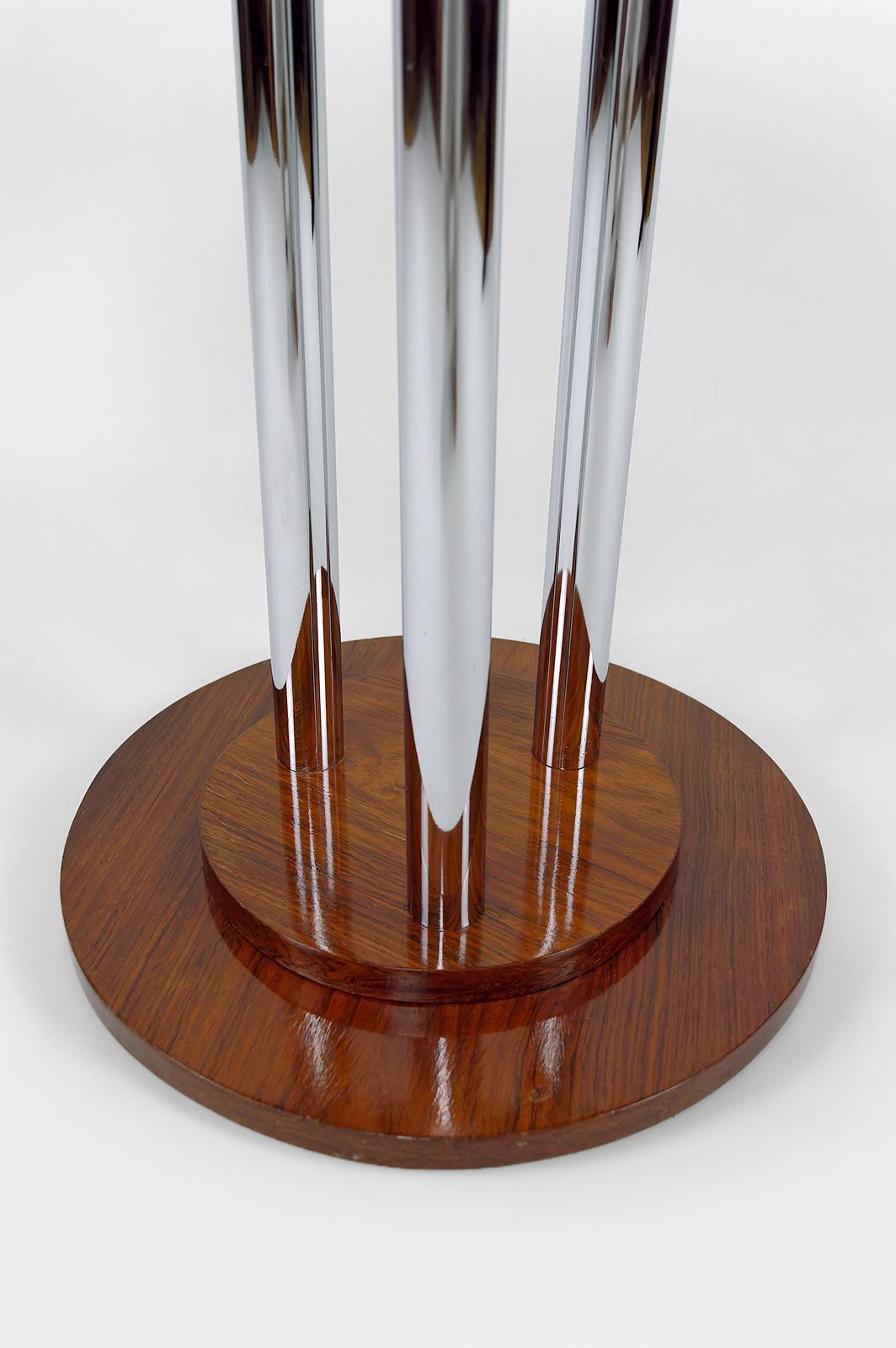 Modernist Art Deco pedestal table in walnut and chrome, France, Circa 1930 For Sale 4